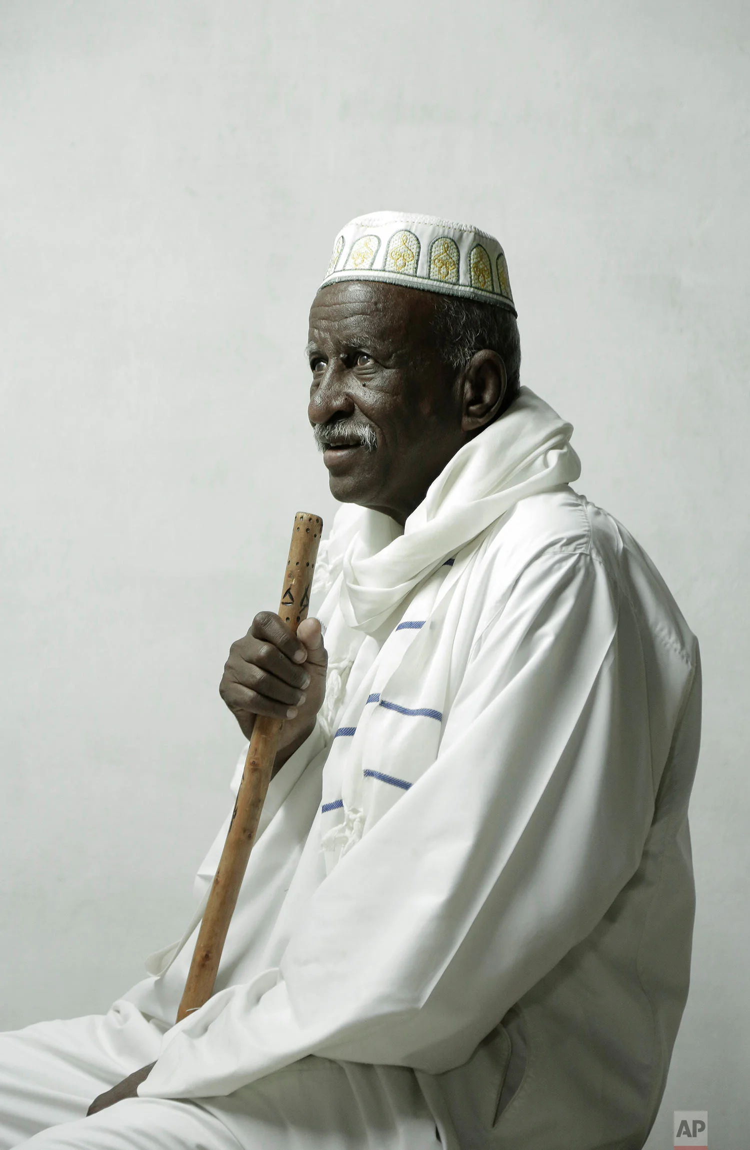 77 year-old Mohammed Youssef poses for a photograph, Aswan, Egypt. (AP Photo/Nariman El-Mofty)