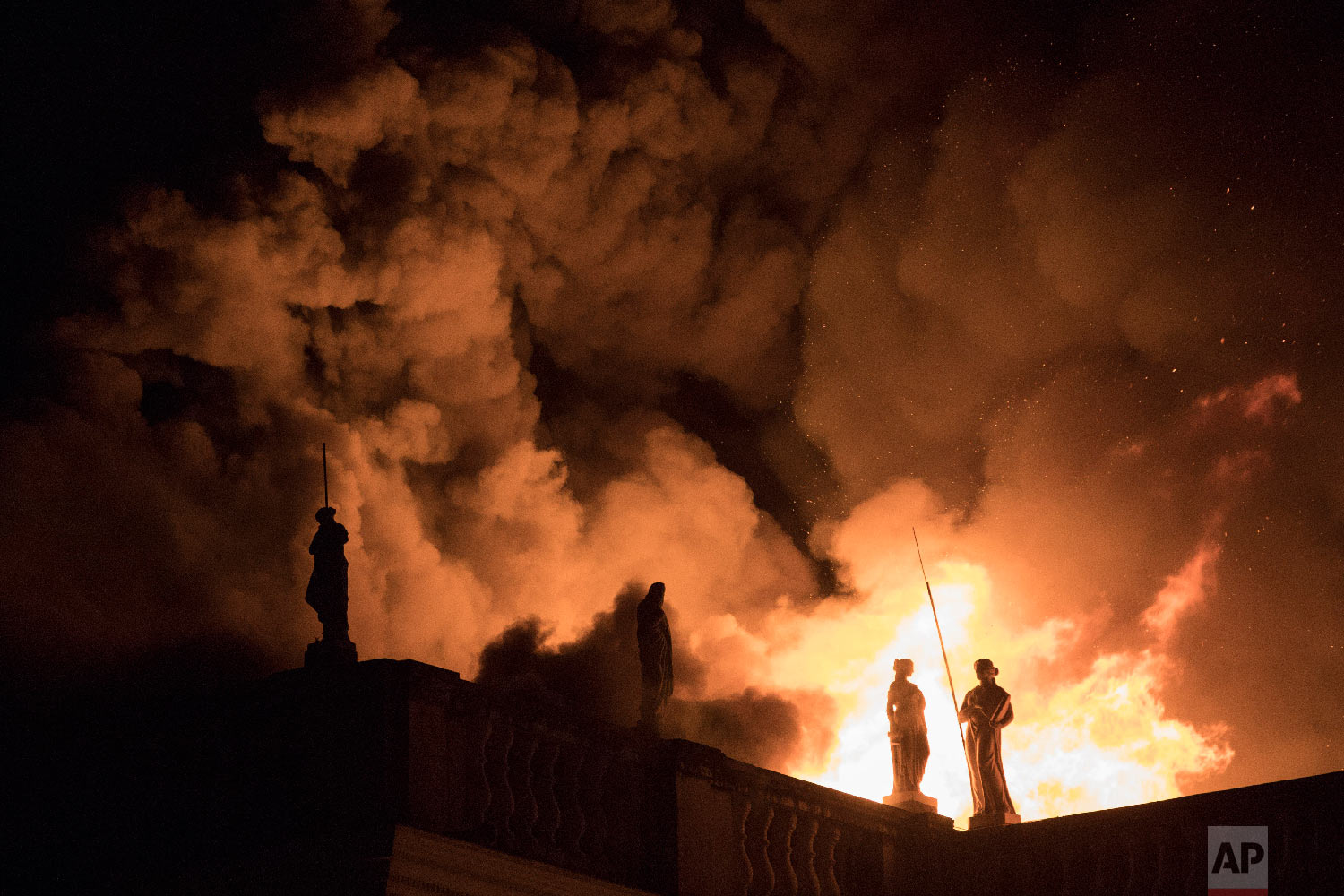  Flames engulf the 200-year-old National Museum of Brazil in Rio de Janeiro on Sept. 2, 2018. The fire destroyed thousands of items related to the history of Brazil and other countries. (AP Photo/Leo Correa) 