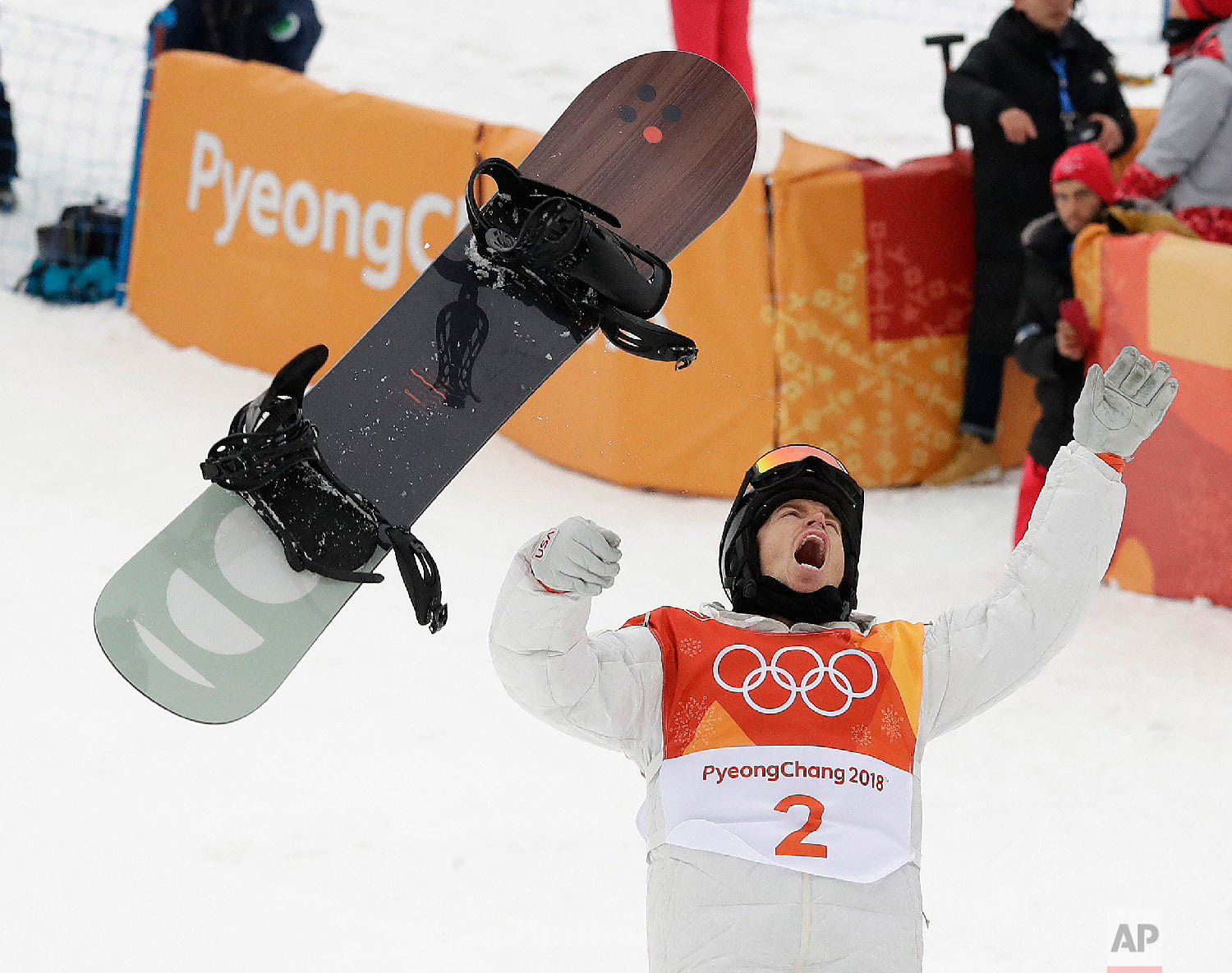  Shaun White, of the United States, celebrates winning gold after his run during the men's halfpipe finals at the 2018 Winter Olympics in Pyeongchang, South Korea, on Feb. 14, 2018. (AP Photo/Gregory Bull) 