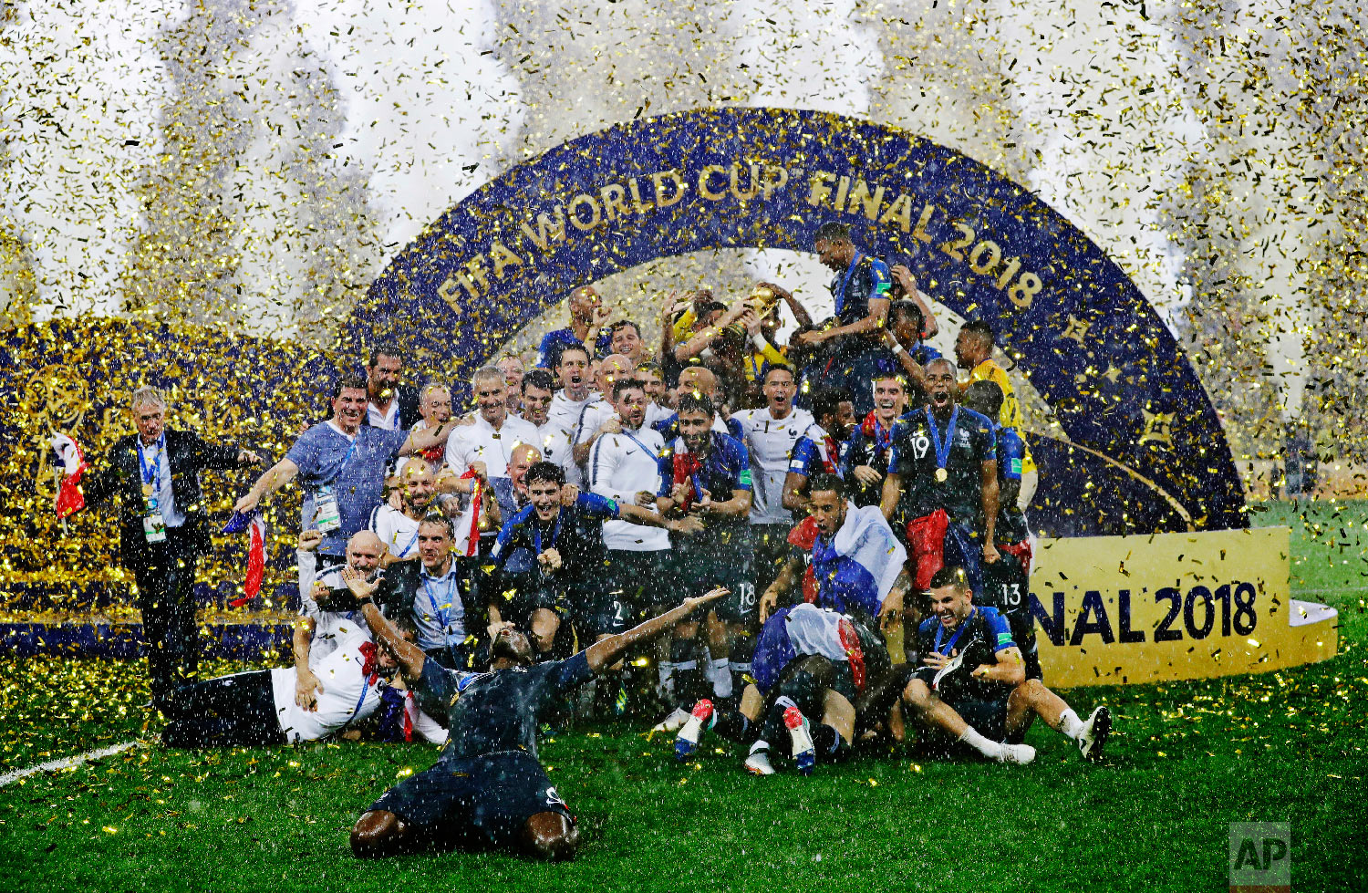  The French team celebrates after winning the final match against Croatia at the 2018 soccer World Cup in the Luzhniki Stadium in Moscow, Russia, on July 15, 2018. (AP Photo/Matthias Schrader) 