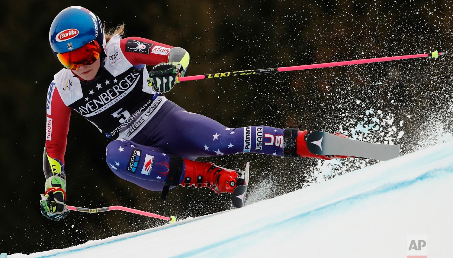 United States' Mikaela Shiffrin speeds down the course during an alpine ski, women's World Cup giant slalom, in Ofterschwang, Germany, on March 9, 2018. (AP Photo/Gabriele Facciotti) 
