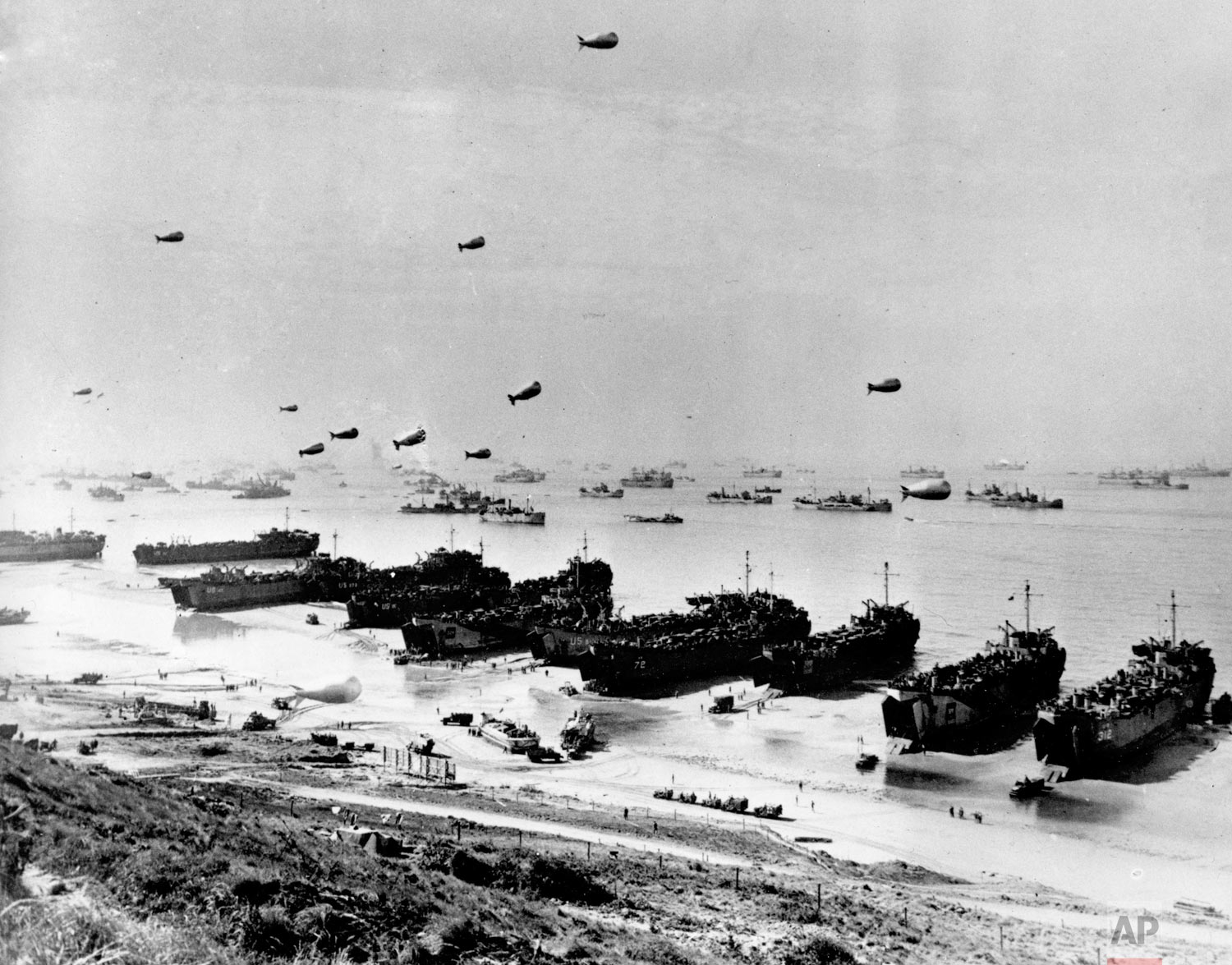 D-Day Allied Invasion of Normandy WWII World War II  Matted Photo Picture 