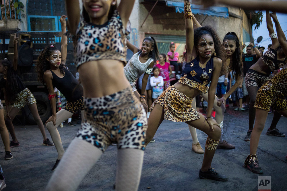 Young dancers from the Style Dance Academy perform during a Mother's D...