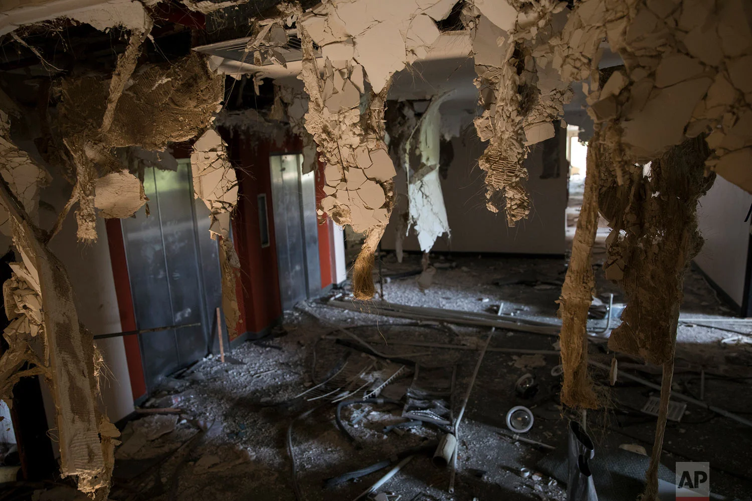 A floor of the Brisas del Norte hotel shows the aftermath of looting in Maracaibo, Venezuela, May 16, 2019. (AP Photo/Rodrigo Abd)