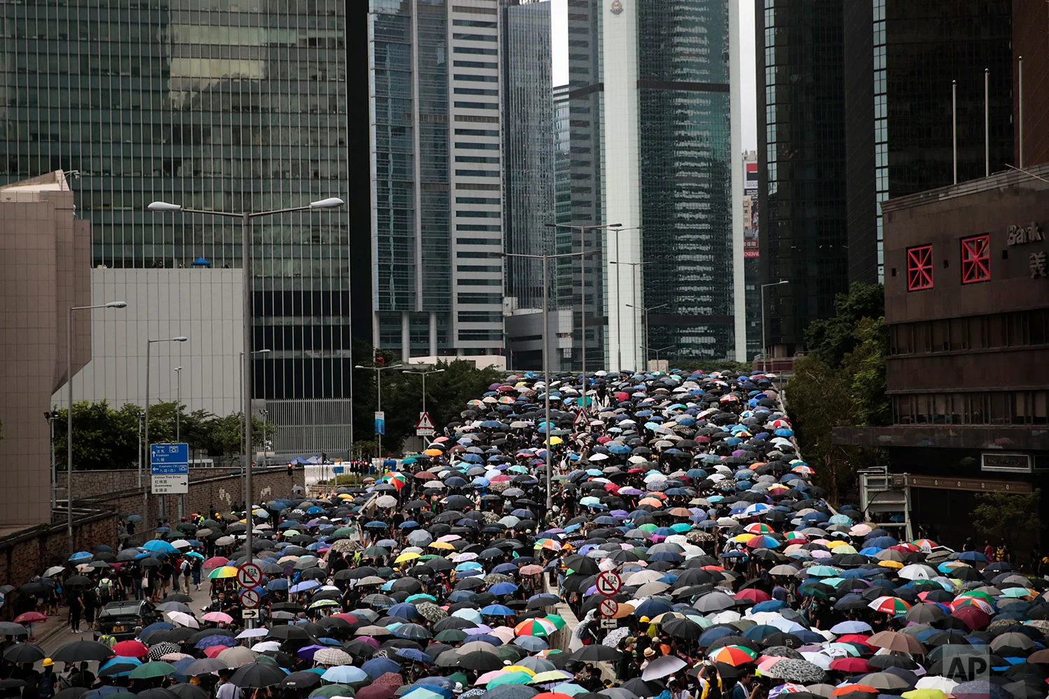 Pro-democracy protesters march in central Hong Kong, Aug. 31, 2019. (AP Photo/Jae C. Hong)