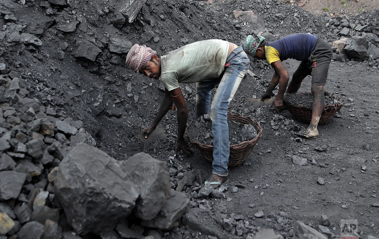 Indian coal mines still burning after a century — AP Images Spotlight
