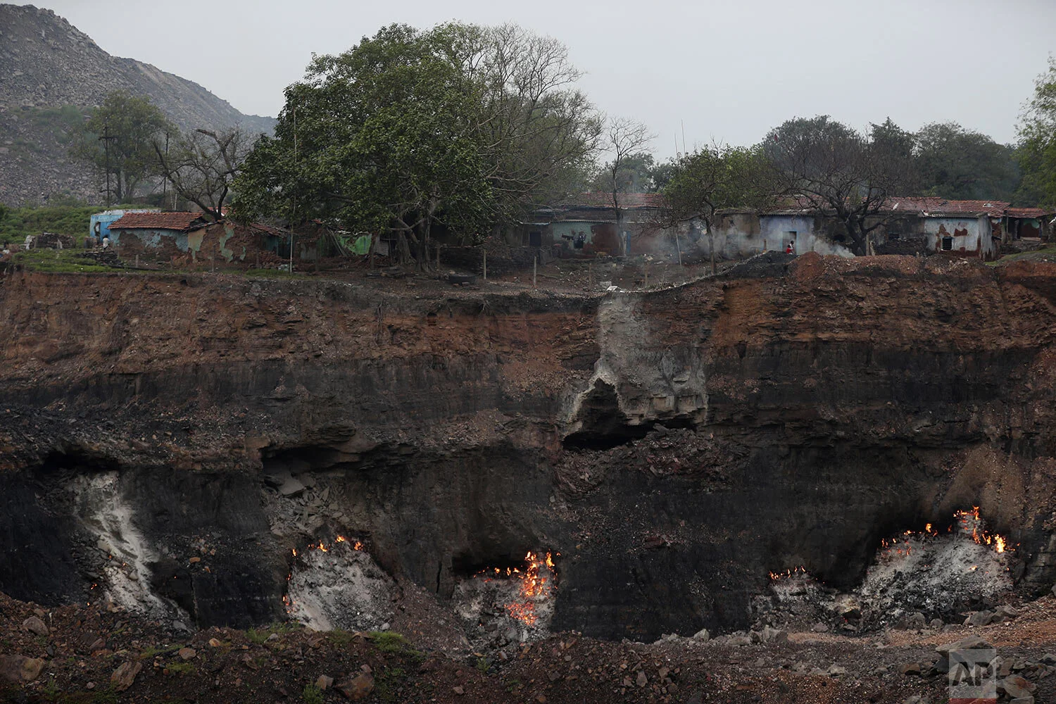 Indian coal mines still burning after a century LaptrinhX / News