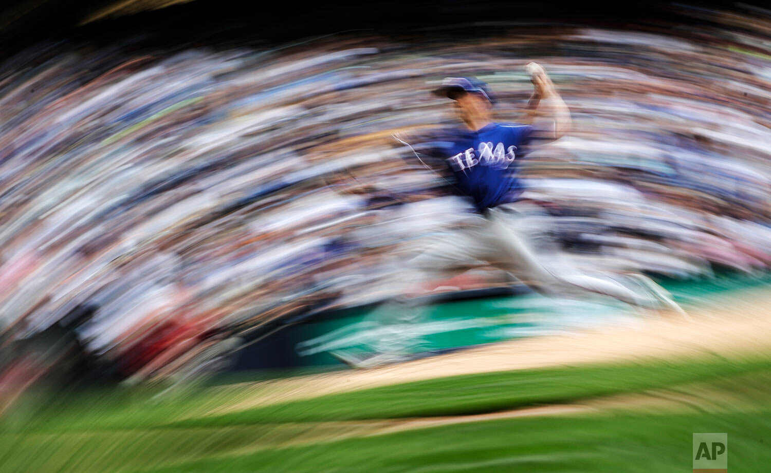  Texas Rangers starting pitcher Mike Minor throws during the seventh inning of a baseball game against the Milwaukee Brewers on Aug. 11, 2019, in Milwaukee. (AP Photo/Morry Gash) 