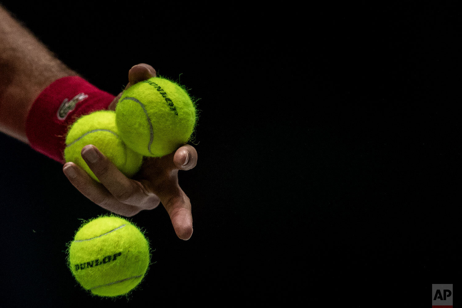  Serbia's Novak Djokovic serves to Russia¥s Karen Khachanov during their Davis Cup tennis match in Madrid, Spain, Friday, Nov. 22, 2019. (AP Photo/Bernat Armangue) 