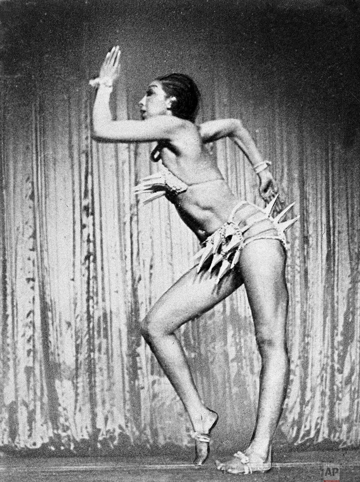 JOSEPHINE BAKER CONGA