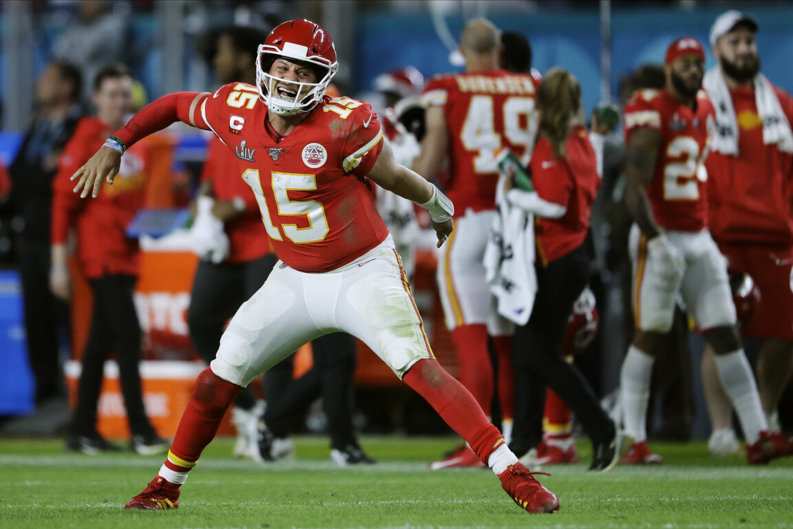  Kansas City Chiefs' quarterback Patrick Mahomes celebrates his touchdown pass to Damien Williams in the the second half of the NFL Super Bowl 54 football game Sunday, Feb. 2, 2020, in Miami Gardens, Fla. (AP Photo/John Bazemore) 