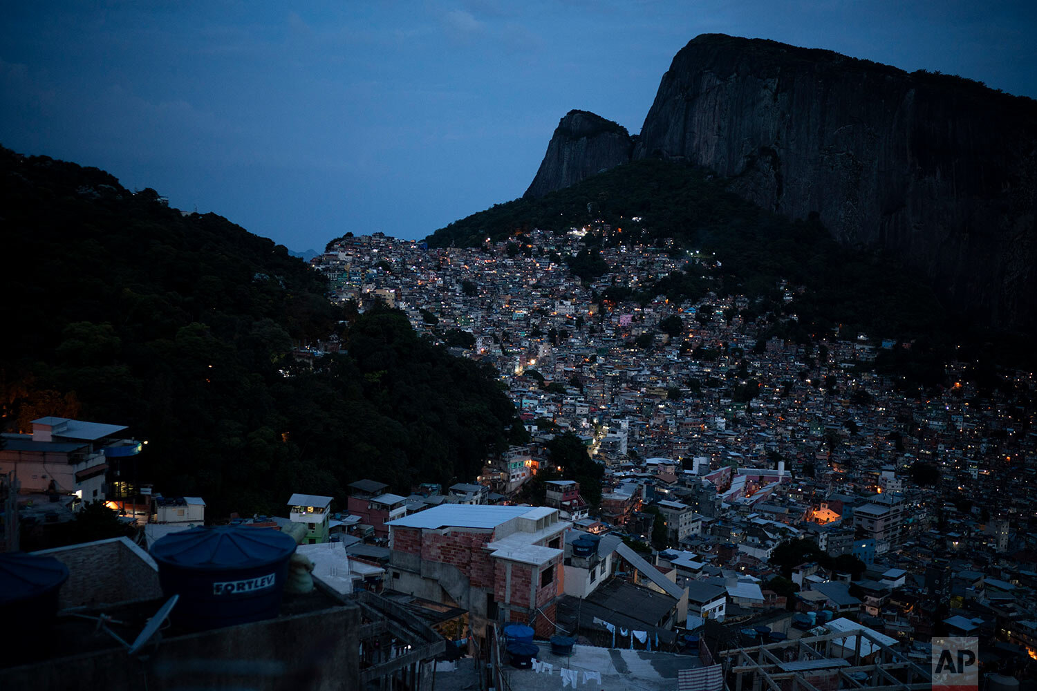 Felpa Girocollo Gang City Brasile Rio De Janeiro Favelas Rocinha Ghetto Bloody S 