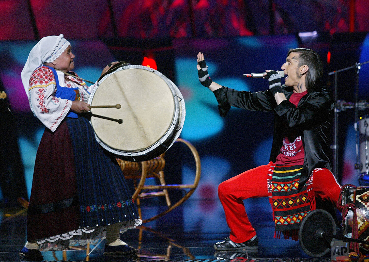  ZDOD [shi] ZDUD of Moldova performs during the semi-final dress rehearsal of the Eurovision song contest in Kiev, Ukraine, Wednesday, May 18, 2005. (AP Photo/ Sergey Ponomarev ) 