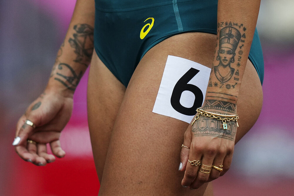  Morgan Mitchell, of Australia, prepares to start in her heat of the women's 800-meters at the 2020 Summer Olympics, Friday, July 30, 2021, in Tokyo. (AP Photo/Matthias Schrader) 
