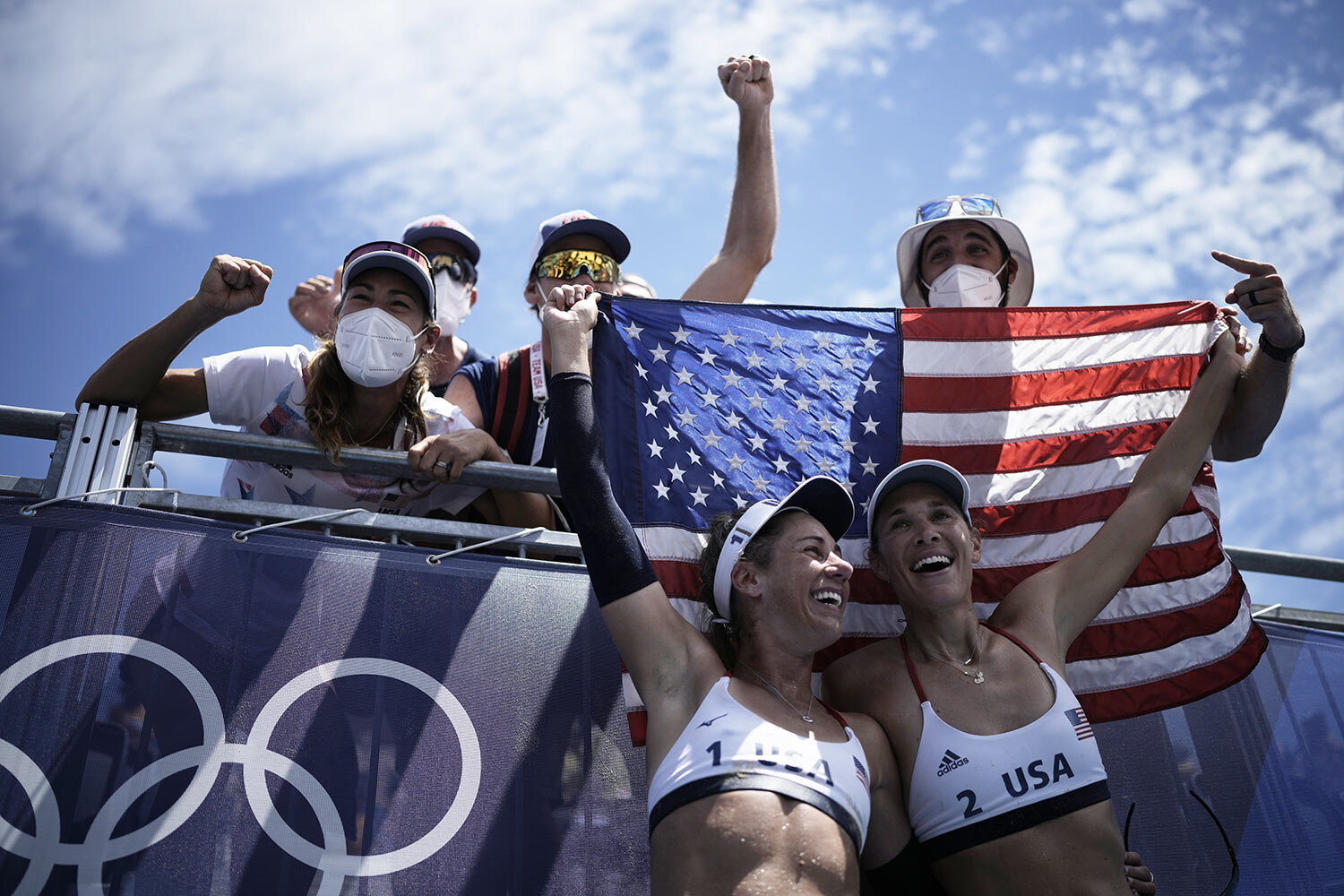  April Ross, left, of the United States, and teammate Alix Klineman celebrate winning a women's beach volleyball Gold Medal match against Australia at the 2020 Summer Olympics, Friday, Aug. 6, 2021, in Tokyo, Japan. (AP Photo/Felipe Dana) 