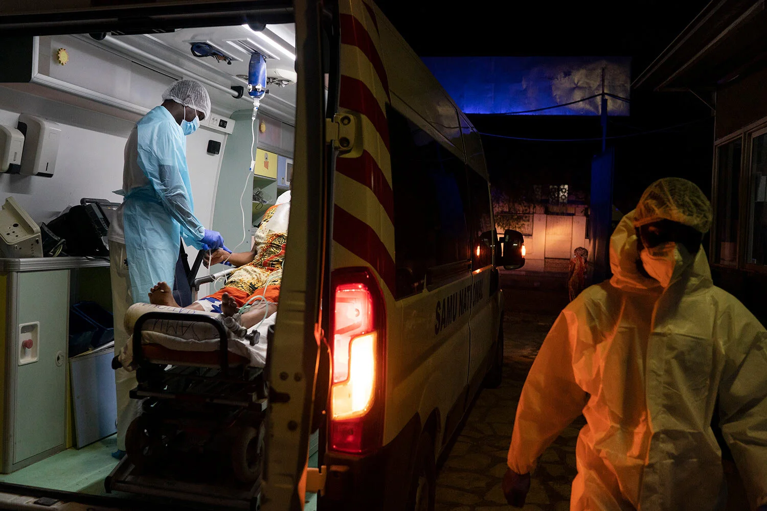 Senegal's ambulance teams struggle amid a wave of COVID-19 