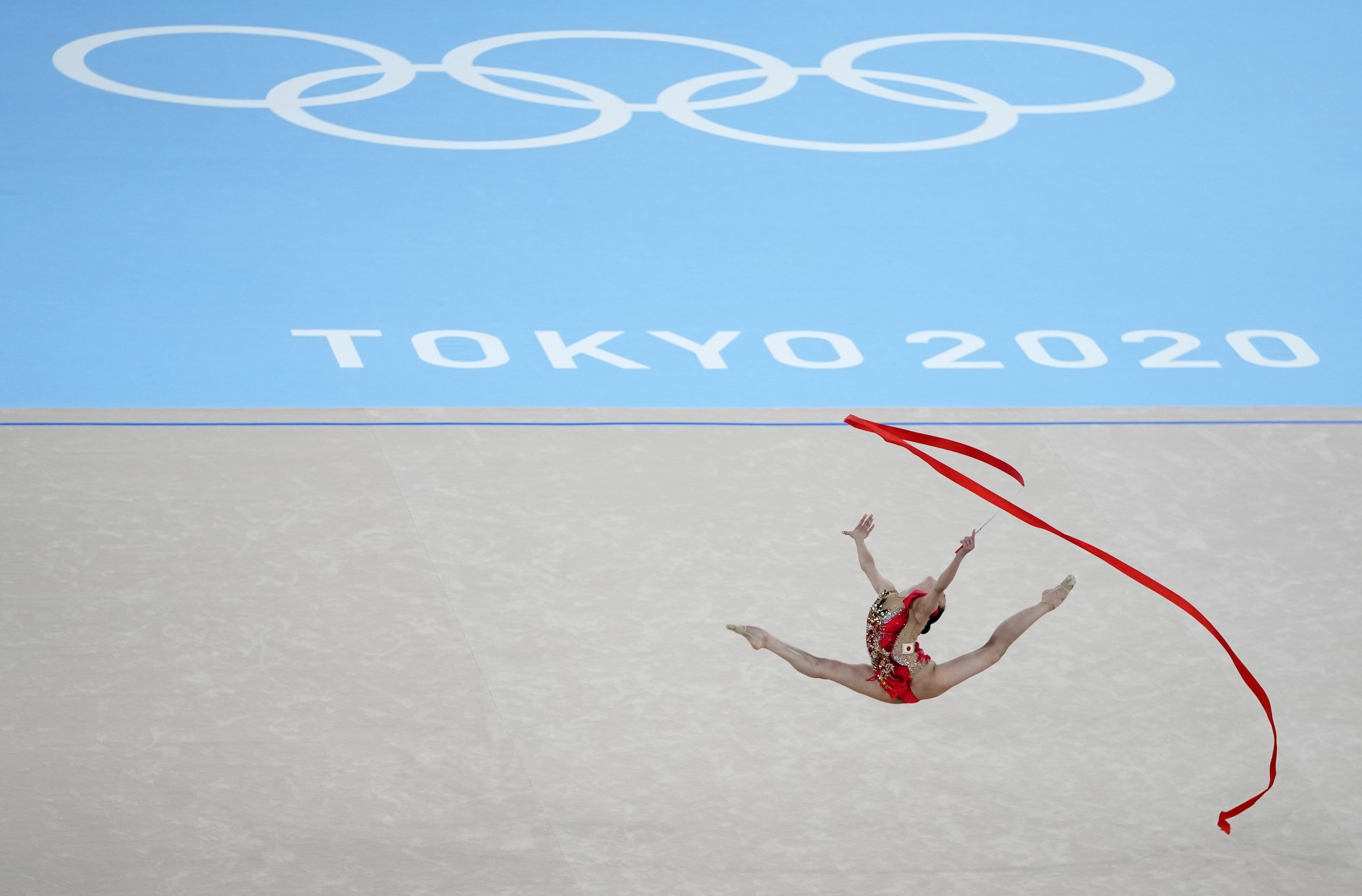  Chisaki Oiwa, of Japan, performs during the rhythmic gymnastics individual all-around qualifier at the 2020 Summer Olympics, Friday, Aug. 6, 2021, in Tokyo, Japan. (AP Photo/Natacha Pisarenko) 