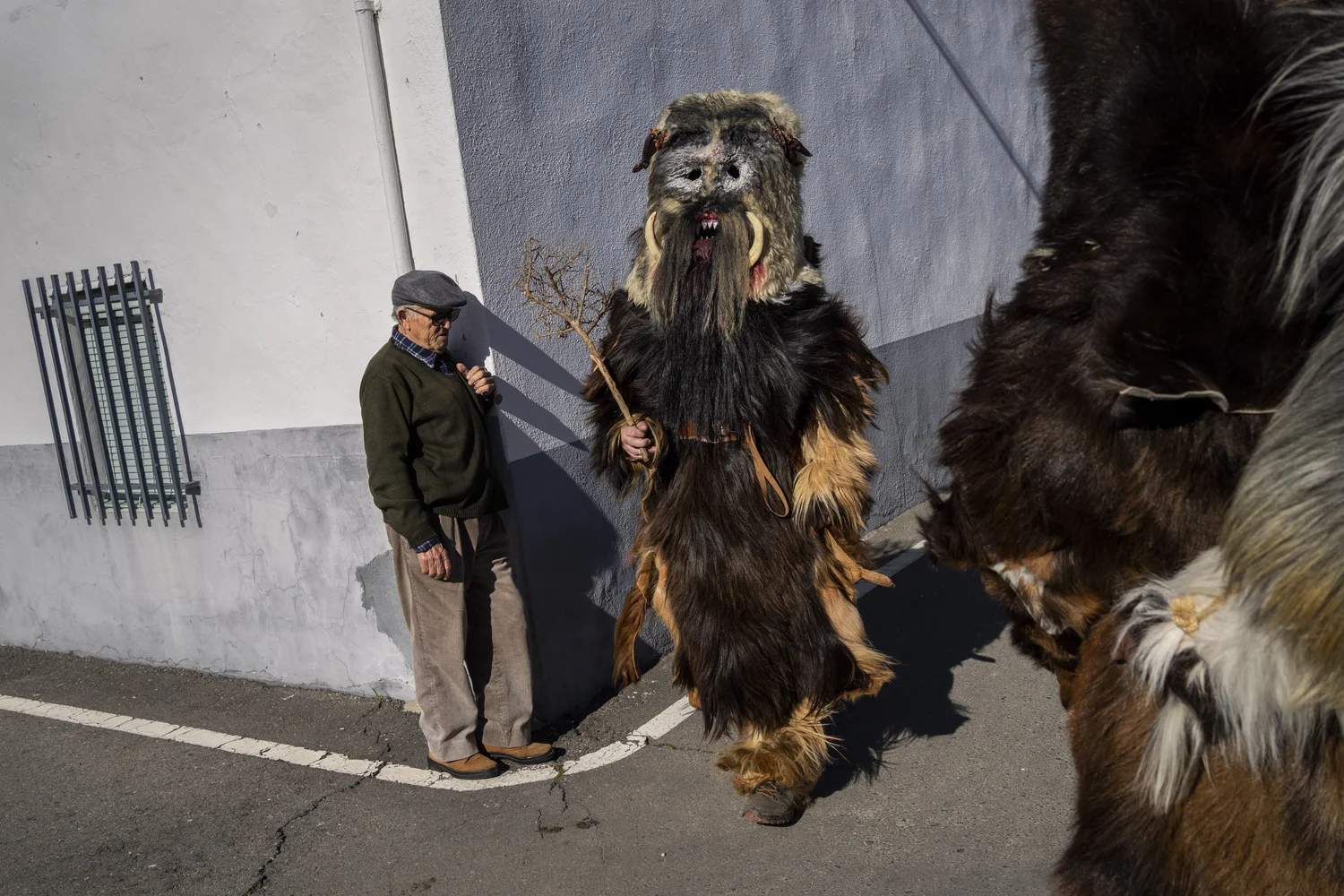 Beast-like ‘Carantoñas’ return to Spanish town — AP Photos