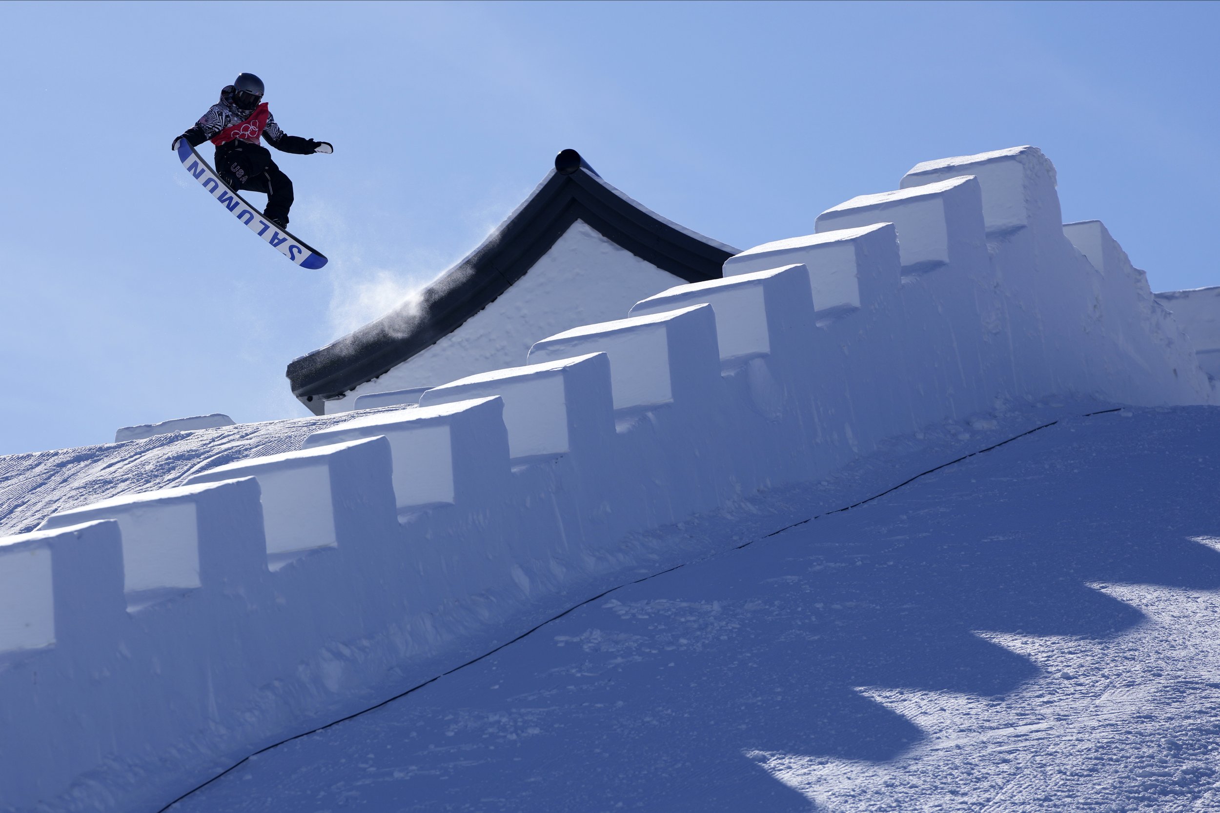 United States' Sean Fitzsimons competes during the men's slopestyle qualifying at the 2022 Winter Olympics, Sunday, Feb. 6, 2022, in Zhangjiakou, China. (AP Photo/Lee Jin-man) 