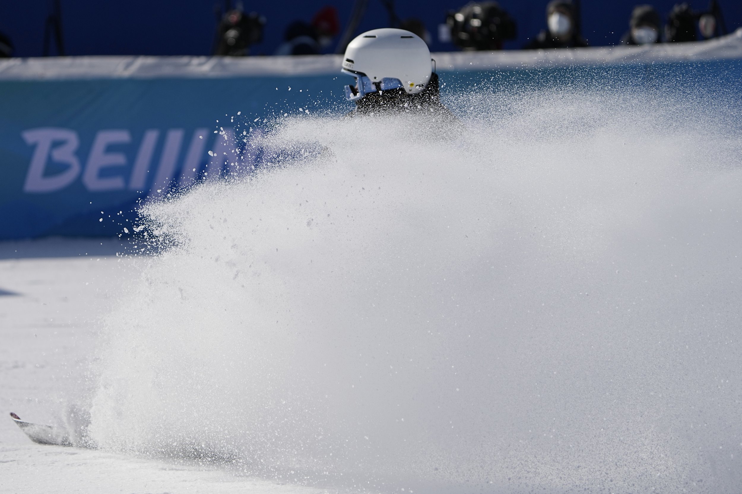  Yang Shuorui of China lands during the women's freestyle skiing Big Air qualification round of the 2022 Winter Olympics, Monday, Feb. 7, 2022, in Beijing. (AP Photo/Jae C. Hong) 