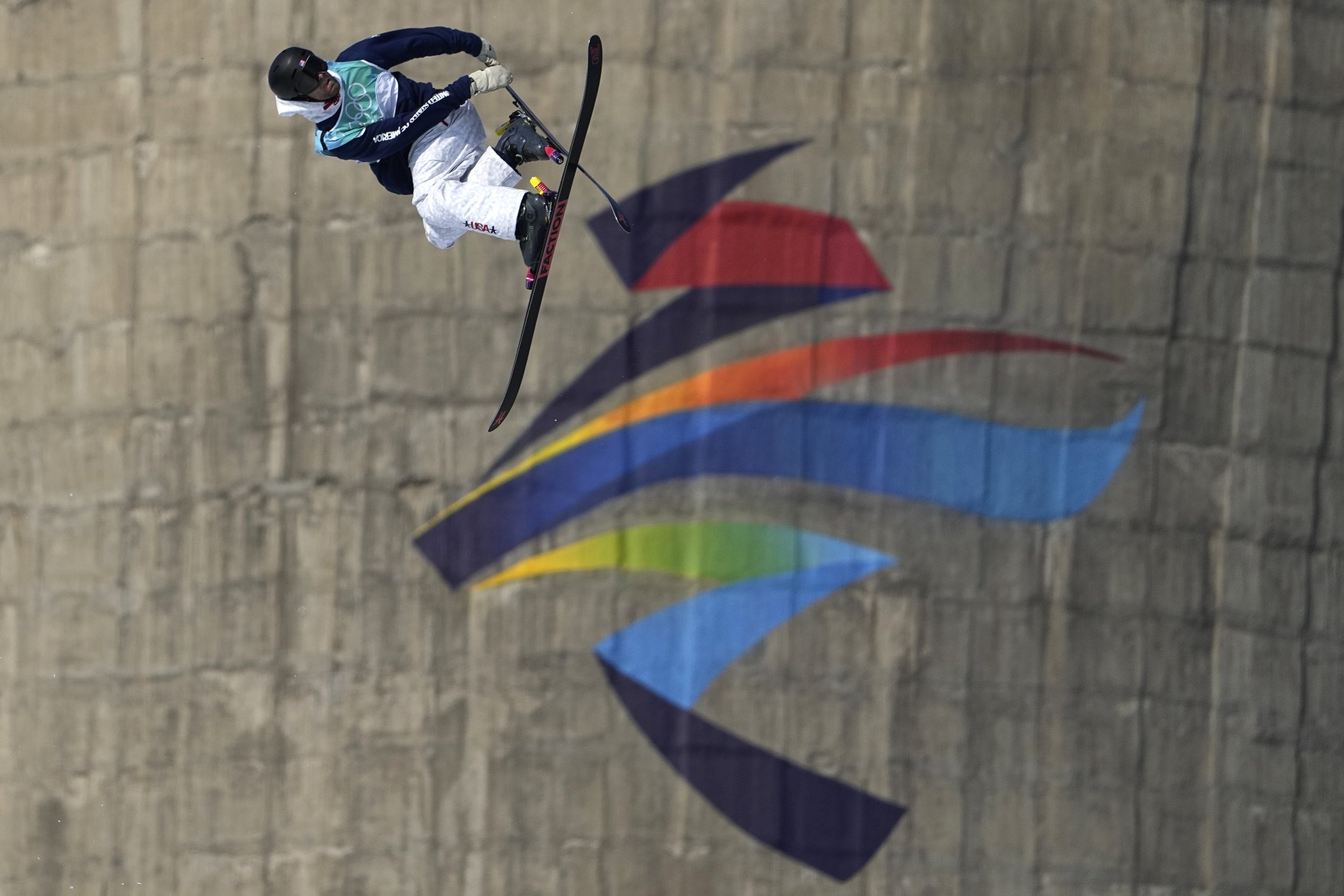  Alexander Hall of the United States competes during the men's freestyle skiing big air finals of the 2022 Winter Olympics, Wednesday, Feb. 9, 2022, in Beijing. (AP Photo/Jae C. Hong) 