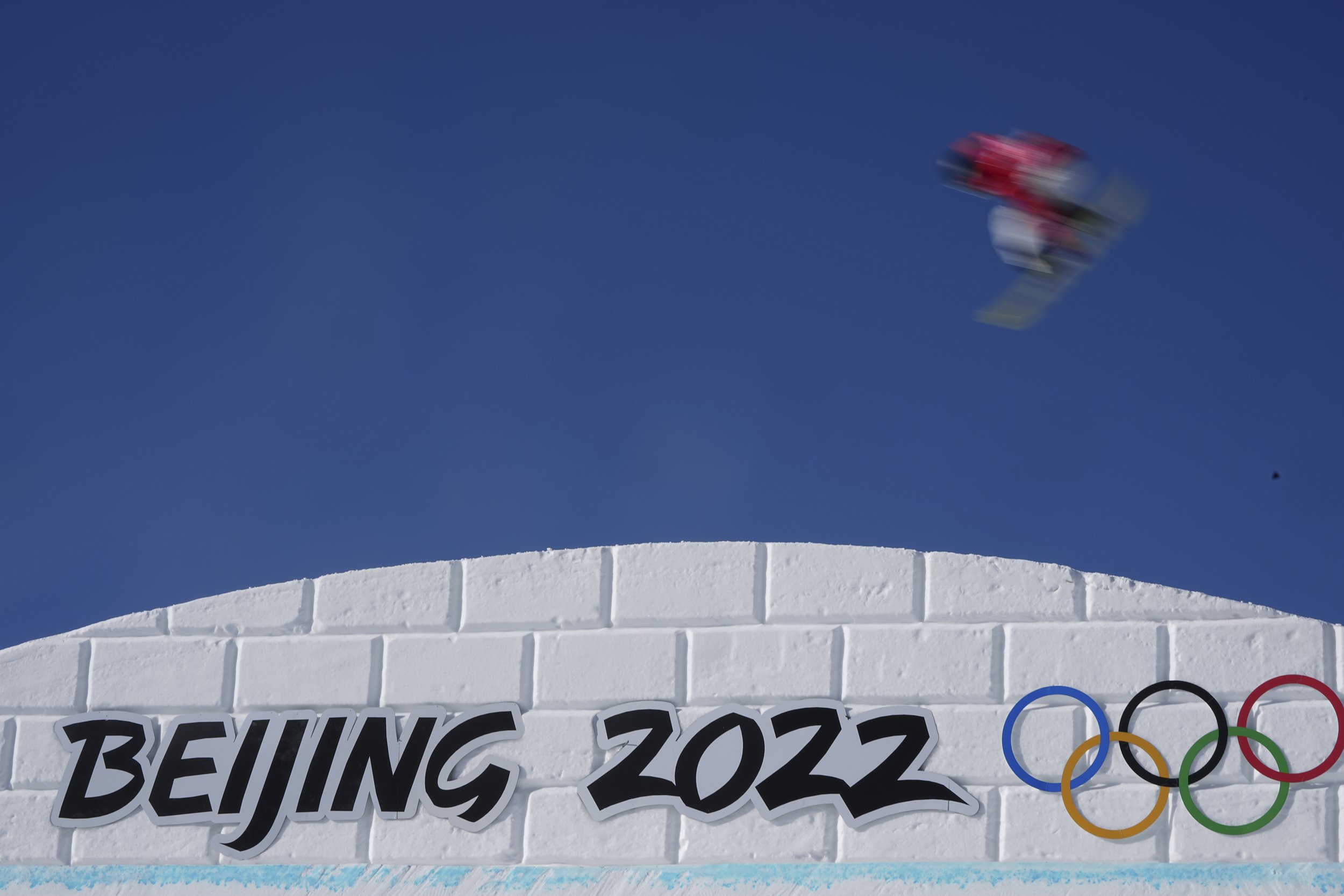  Japan's Ruki Tobita competes during the men's slopestyle qualifying at the 2022 Winter Olympics, Sunday, Feb. 6, 2022, in Zhangjiakou, China. (AP Photo/Gregory Bull) 