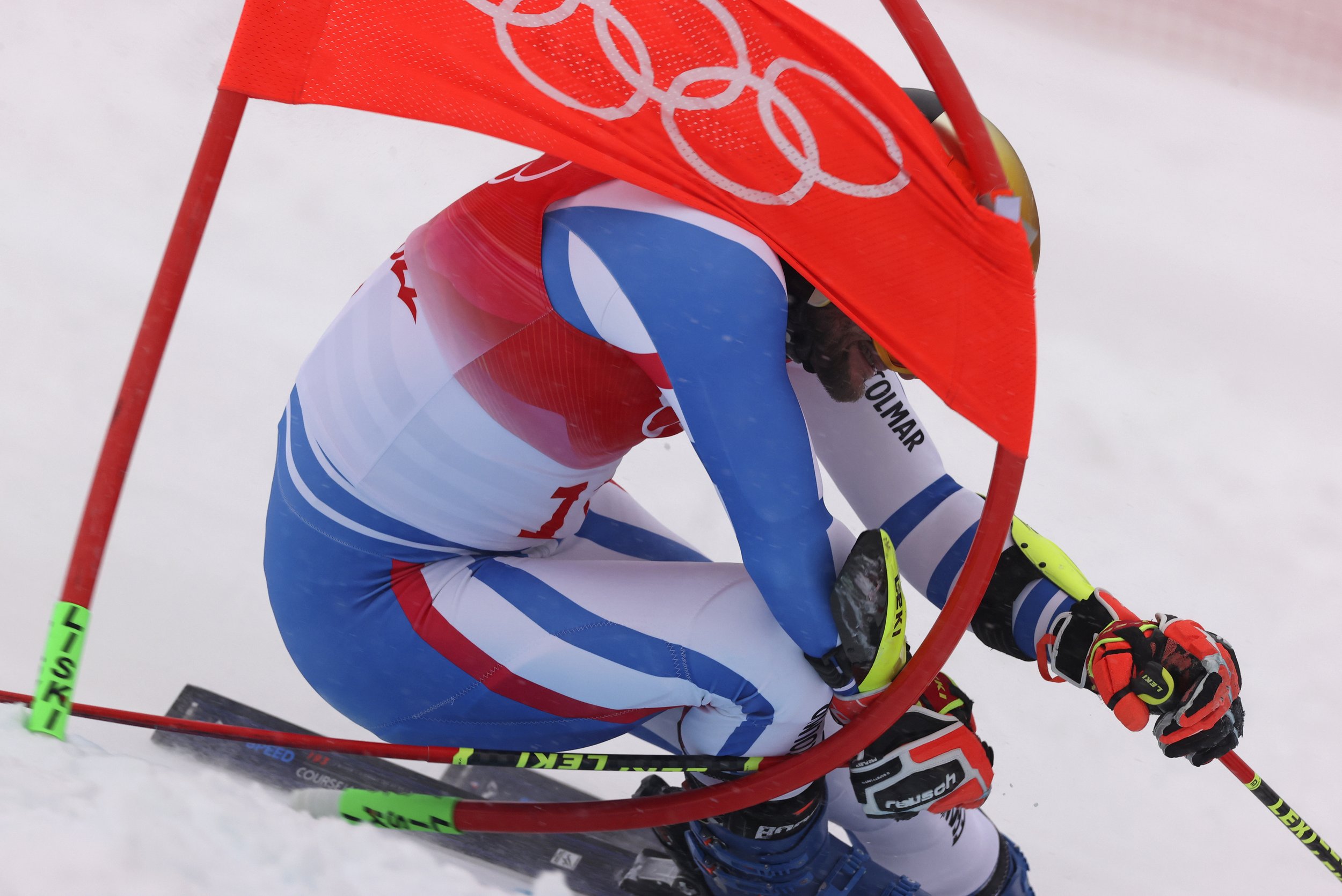  Thibaut Favrot, of France makes a turn during the second run of the men's giant slalom at the 2022 Winter Olympics, Sunday, Feb. 13, 2022, in the Yanqing district of Beijing. (AP Photo/Alessandro Trovati) 