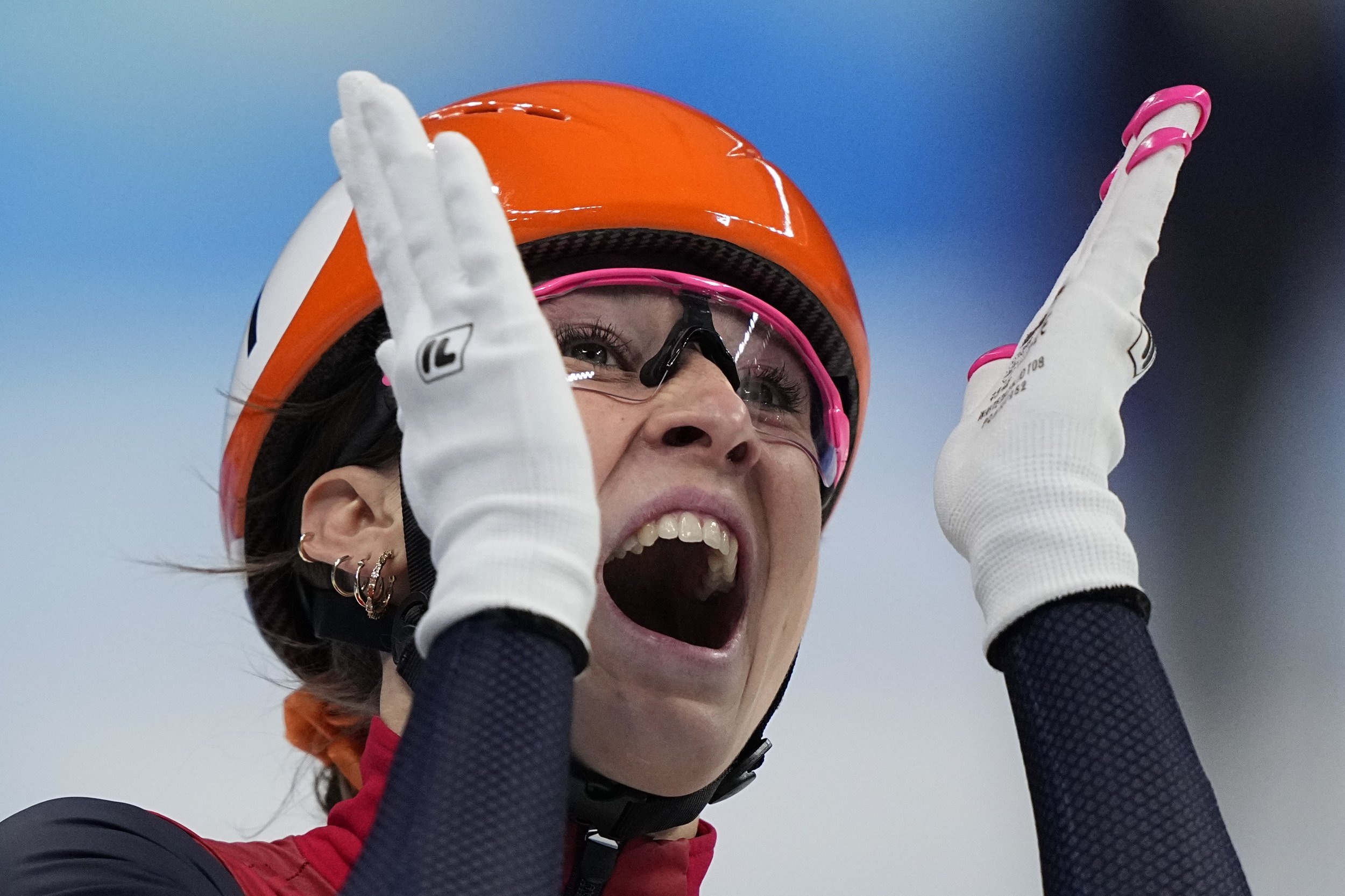  Suzanne Schulting of the Netherlands, reacts after winning the final of the women's 1000-meters during the short track speedskating competition at the 2022 Winter Olympics, Friday, Feb. 11, 2022, in Beijing. (AP Photo/David J. Phillip) 