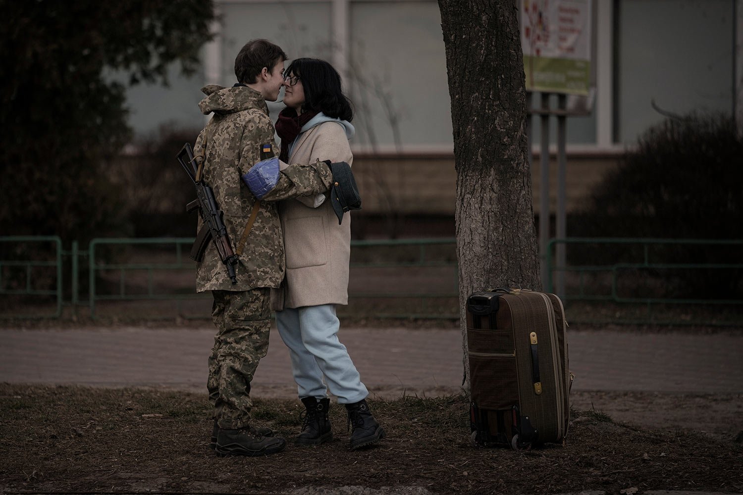  Bogdana, 17, rubs noses with her boyfriend Ivan, 19, in Brovary, Ukraine, Sunday, March 20, 2022. (AP Photo/Vadim Ghirda) 