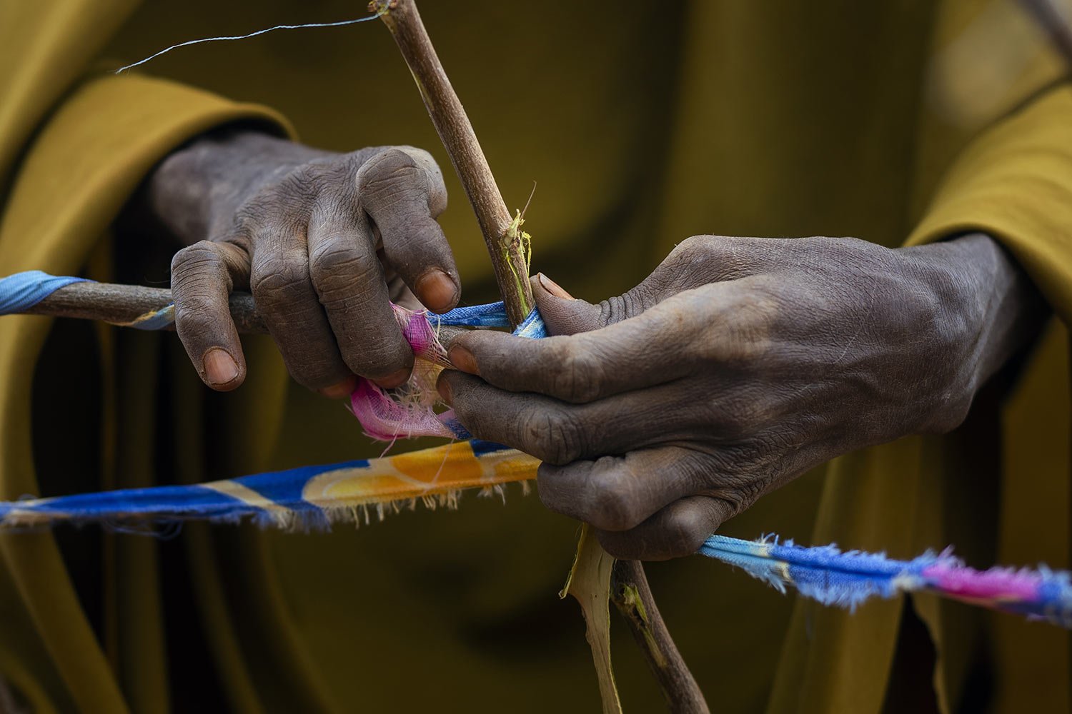  Sticks and cloth are used to make shelter at a camp for displaced people on the outskirts of Dollow, Somalia, Sept. 20, 2022. (AP Photo/Jerome Delay) 