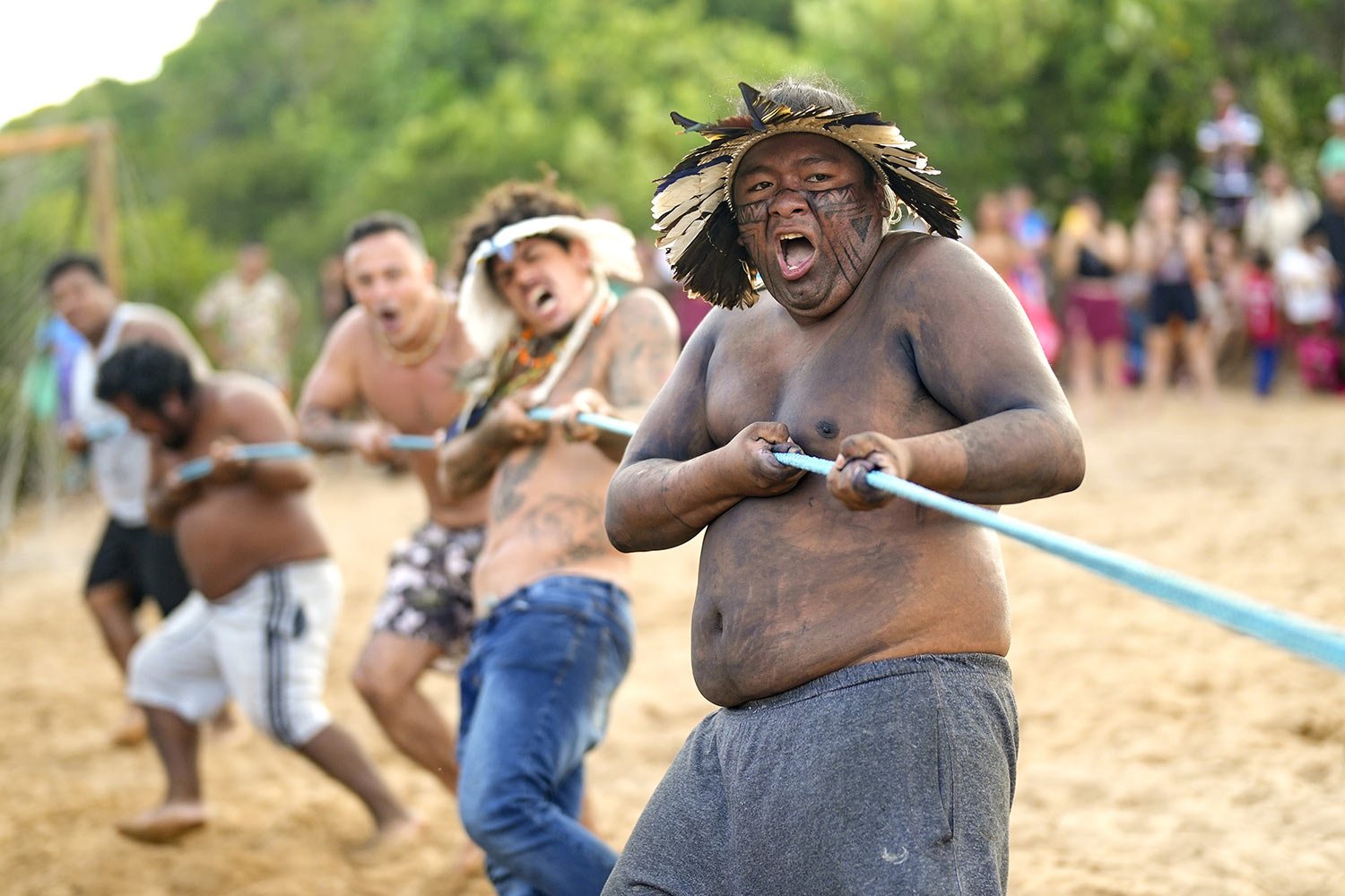 People compete in a tug-of-war at the Indigenous Games in the Tapirema community of Peruibe, Brazil, April 22, 2023.  Indigenous held their version of the Olympic Games. (AP Photo/Andre Penner) 