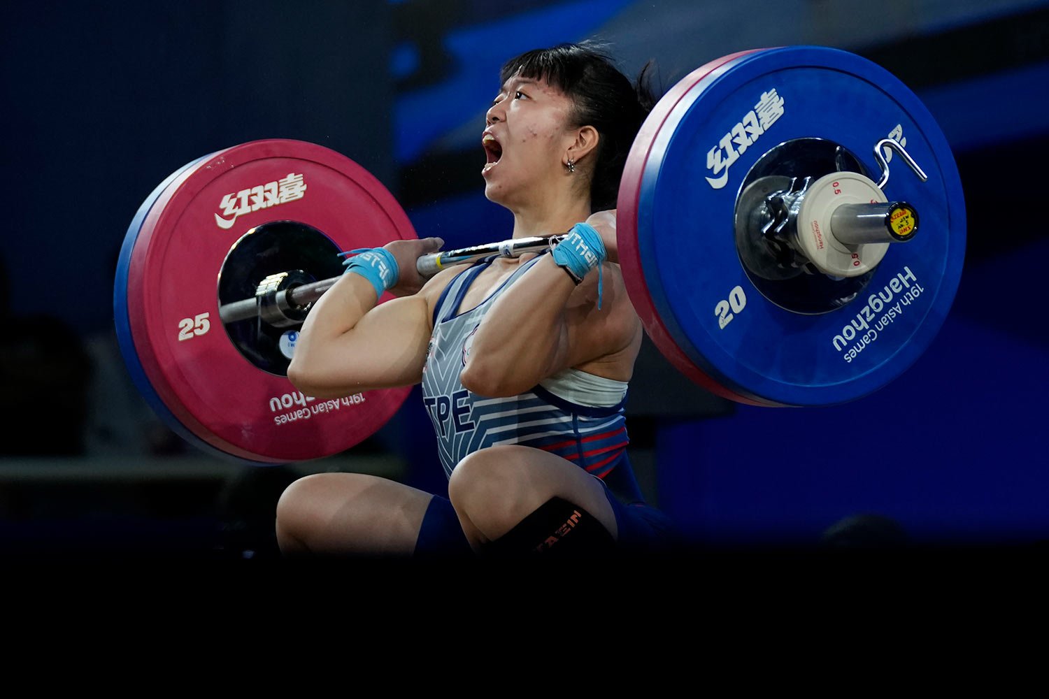  Taiwan's Guan Ling Chen competes in the women's 55kg Group A weightlifting final at 19th Asian Games in Hangzhou, China, Saturday, Sept. 30, 2023. (AP Photo/Aijaz Rahi) 