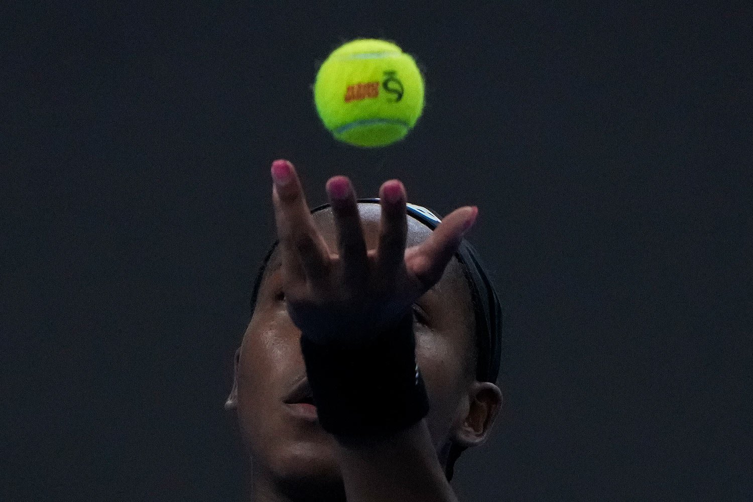  Coco Gauff of the United States serves against Ekaterina Alexandrova of Russia during the first round of the women's singles match in the China Open tennis tournament at the Lotus Court in Beijing, Monday, Oct. 2, 2023. (AP Photo/Andy Wong) 