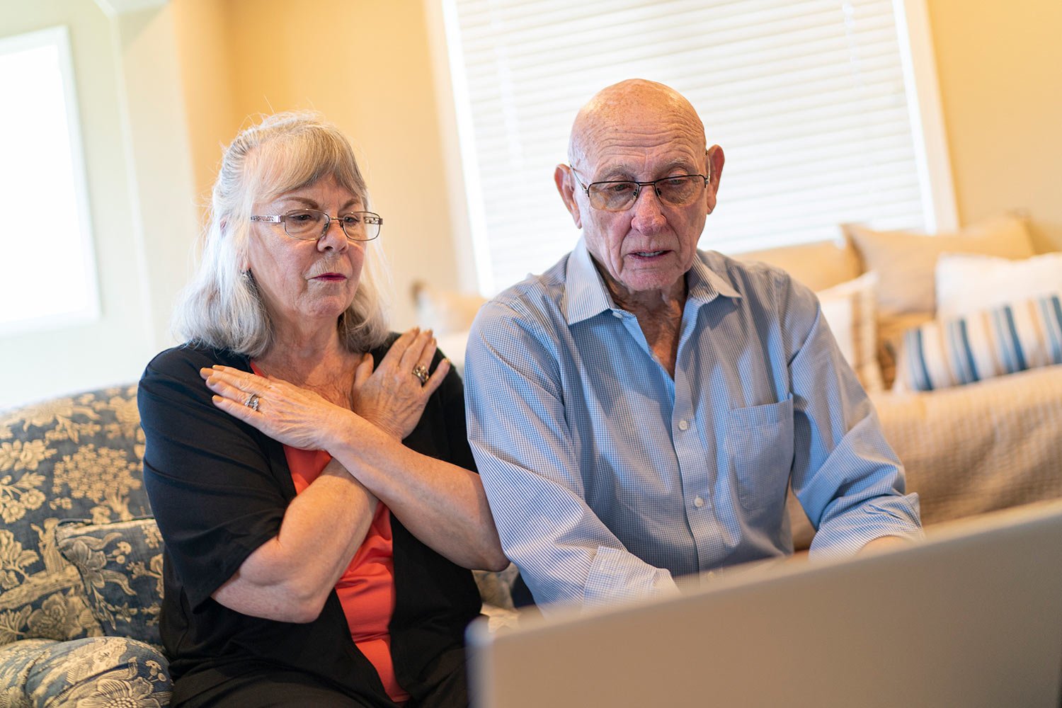  Sandy Phillips, left, practices mindfulness techniques while running through a presentation with her husband, Lonnie, at a friend’s home in Lone Tree, Colo., Tuesday, Sept. 5, 2023, for an upcoming seminar they are teaching to help shooting victims 