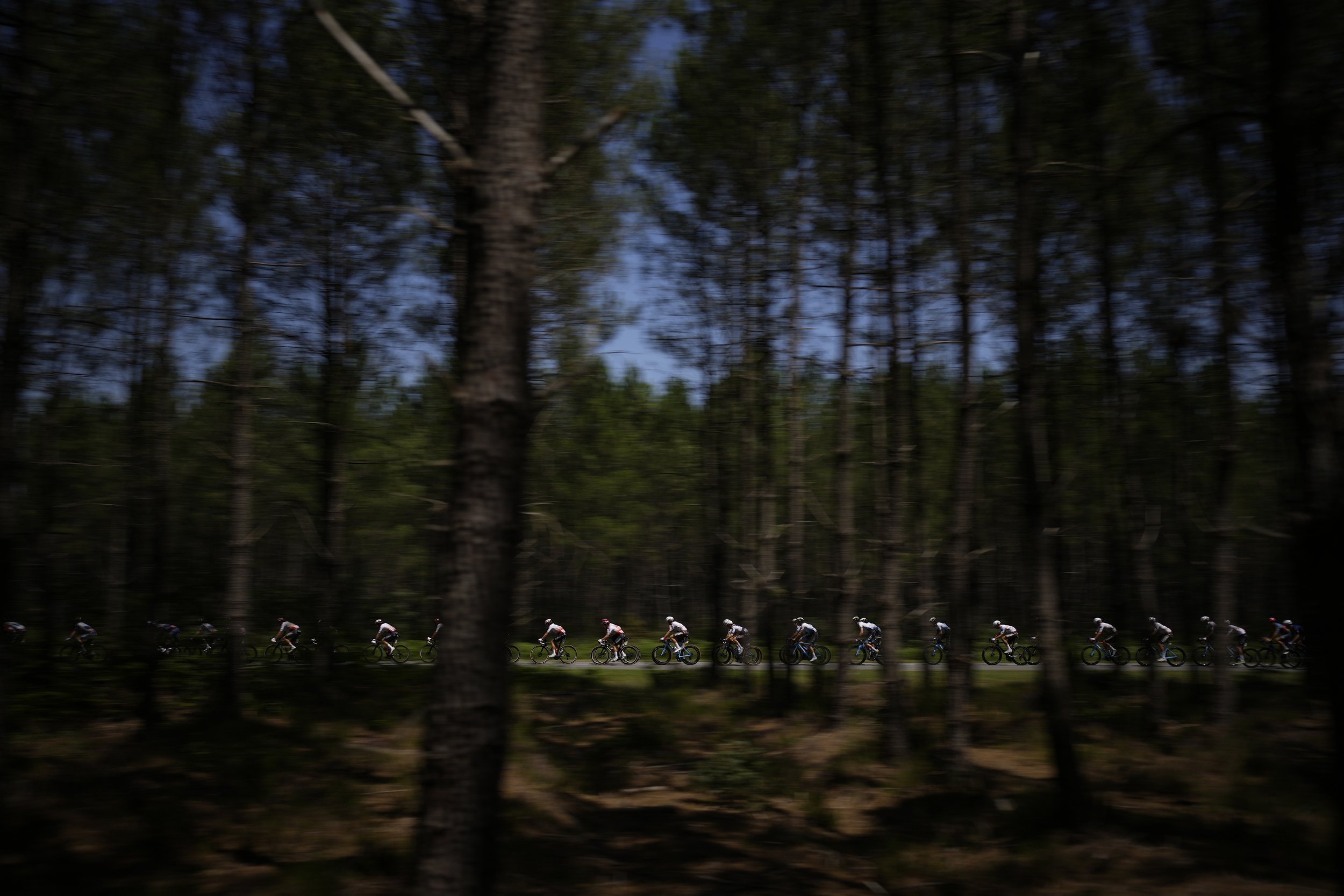  The pack rides during the seventh stage of the Tour de France cycling race over 170 kilometers (105.5 miles) with start in Mont-de-Marsan and finish in Bordeaux, France, on July 7, 2023. (AP Photo/Daniel Cole) 