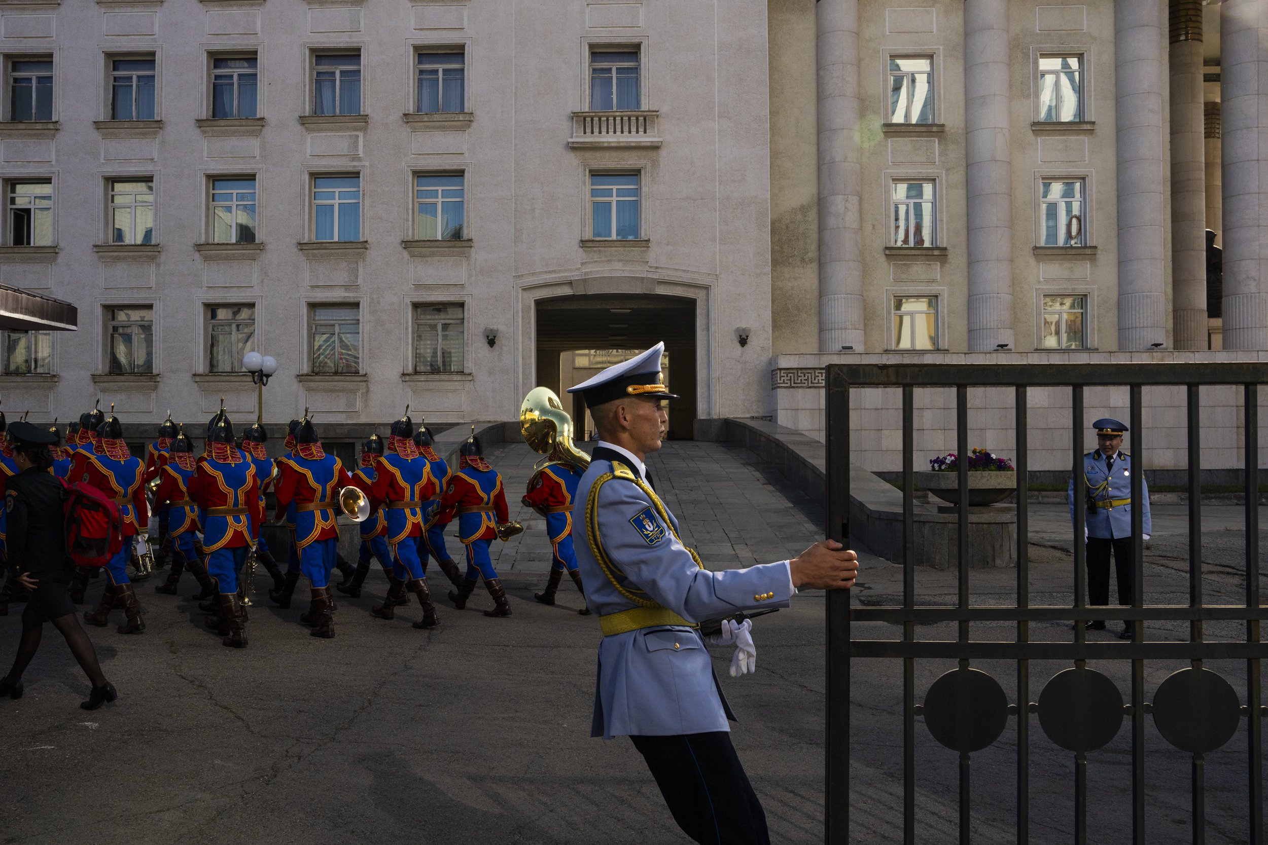  The Mongolian State Honor Guard enters the Saaral Ordon Government Building in Sukhbaatar Square after the welcoming ceremony with Mongolian President Ukhnaagiin Khurelsukh and Pope Francis on the square in Ulaanbaatar, Mongolia, on Sept. 2, 2023. (