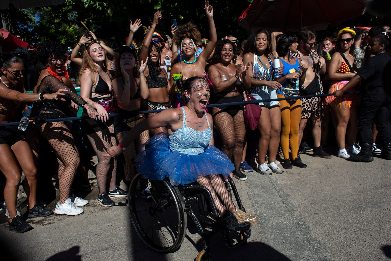  A reveler performs during the Amigos da Onca Carnival street party in Rio de Janeiro, Brazil, Saturday, Feb. 10, 2024. (AP Photo/Bruna Prado) 