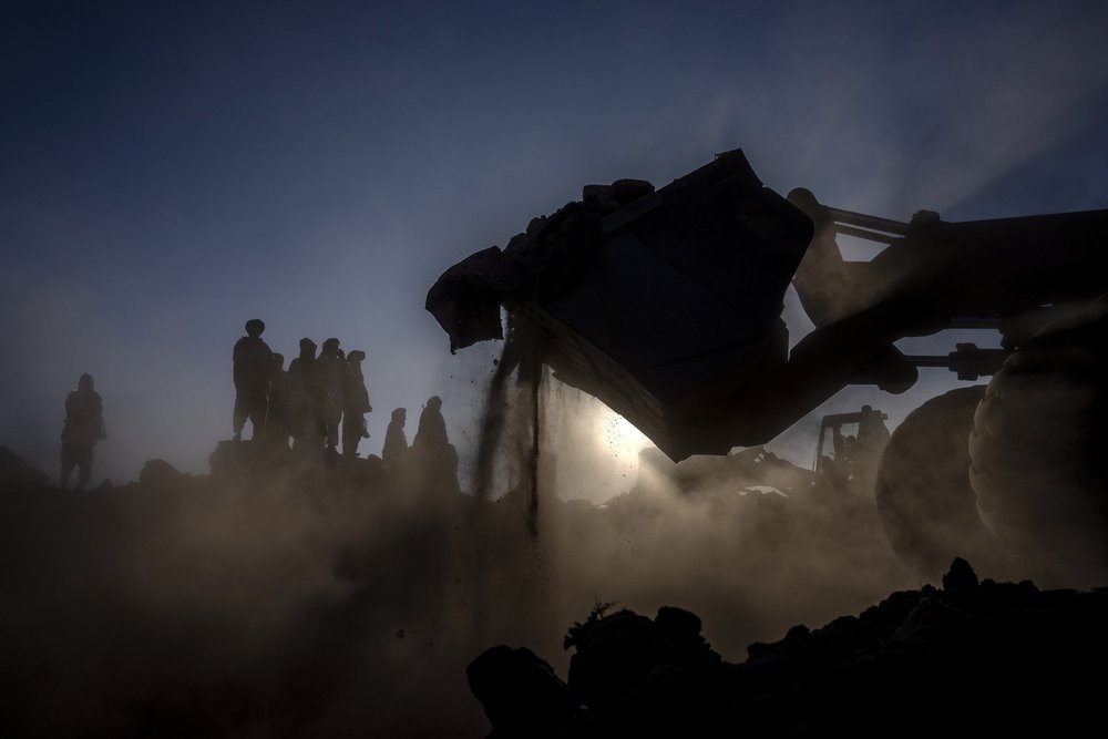  Afghan men search for victims after an earthquake in Zenda Jan district in Herat province, of western Afghanistan, Monday, Oct. 9, 2023. Saturday's deadly earthquake killed and injured thousands when it leveled an untold number of homes in Herat pro