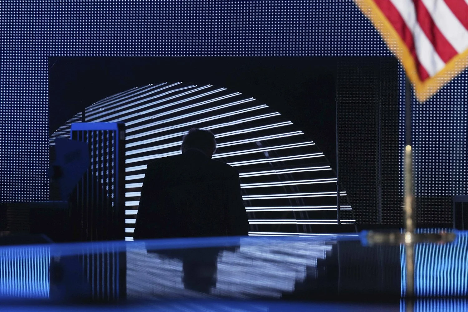  President Donald Trump walks out after speaking to the America Business Forum Miami, at the Kaseya Center, Wednesday, Nov. 5, 2025, in Miami. (AP Photo/Jacquelyn Martin) 
