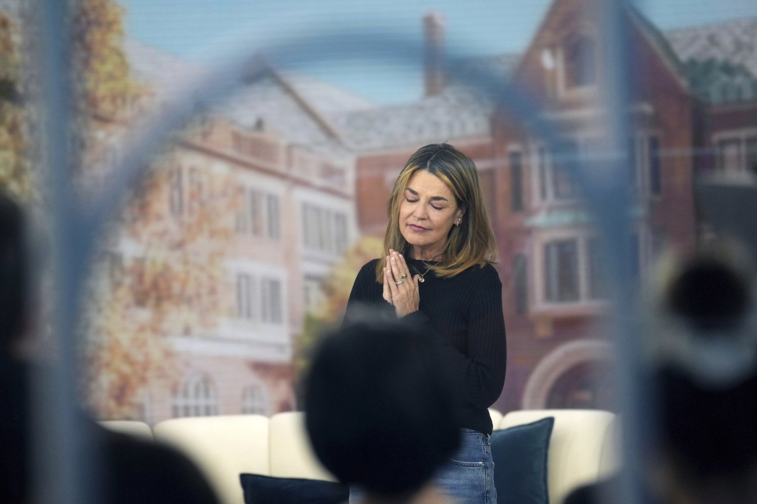 Savannah Guthrie visits the "Today" show at Rockefeller Plaza in New York, March 5, 2026. (Photo by Charles Sykes/Invision/AP) 
