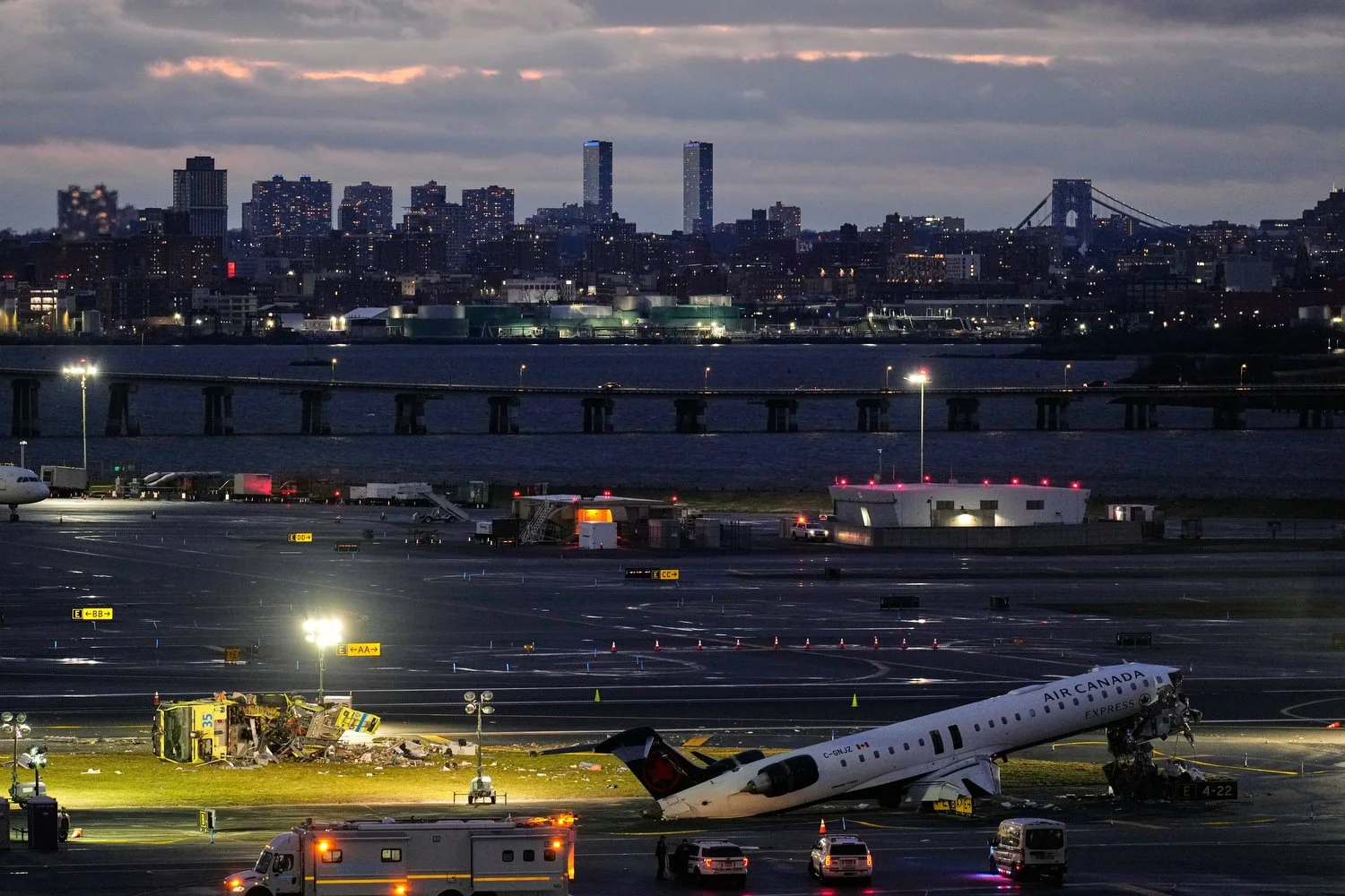 NY LaGuardia Crash