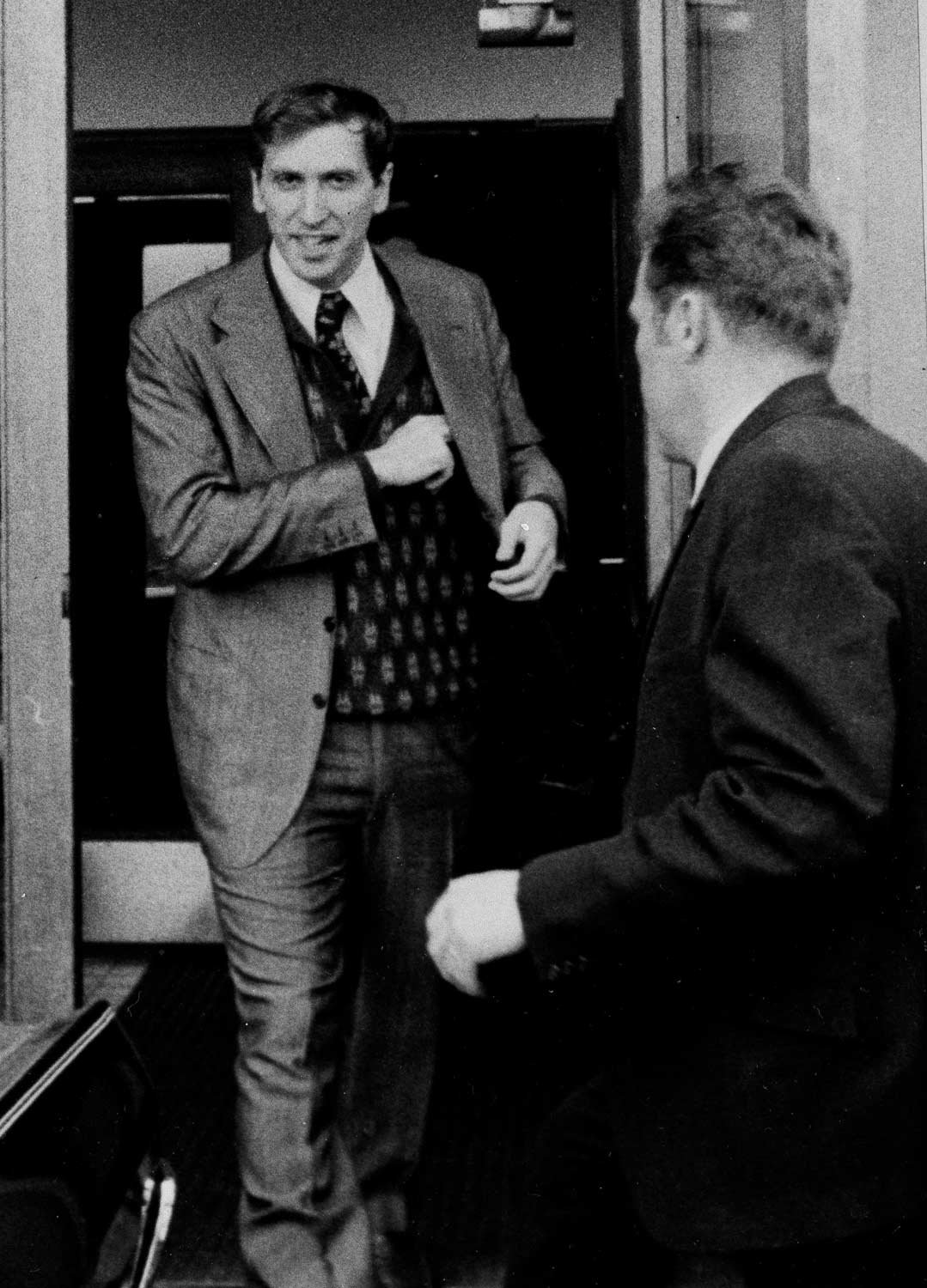 On this day in 1972, Bobby Fischer defeated Boris Spassky 12½-8½ in  Reykjavík to become the 11th world chess champion. : r/chess