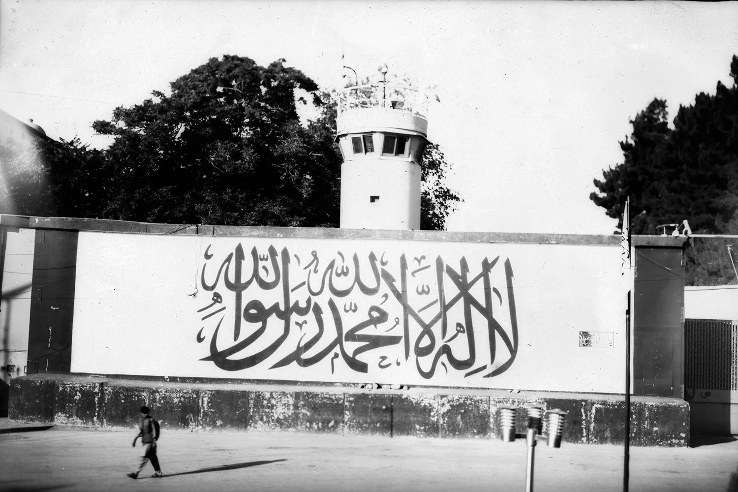 8d9eb3e3161a45f097f9e68bc71f8100.jpg?format=2500w