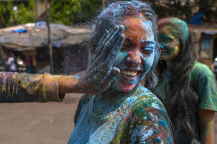Indians Celebrate Holi Hindu Festival Of Color — Ap Photos 