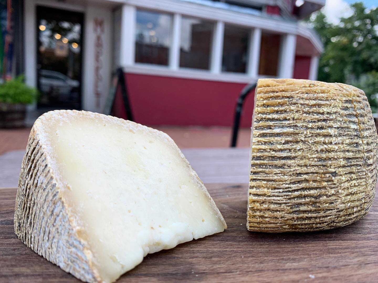 Platters and Gifts by Each Peach Market