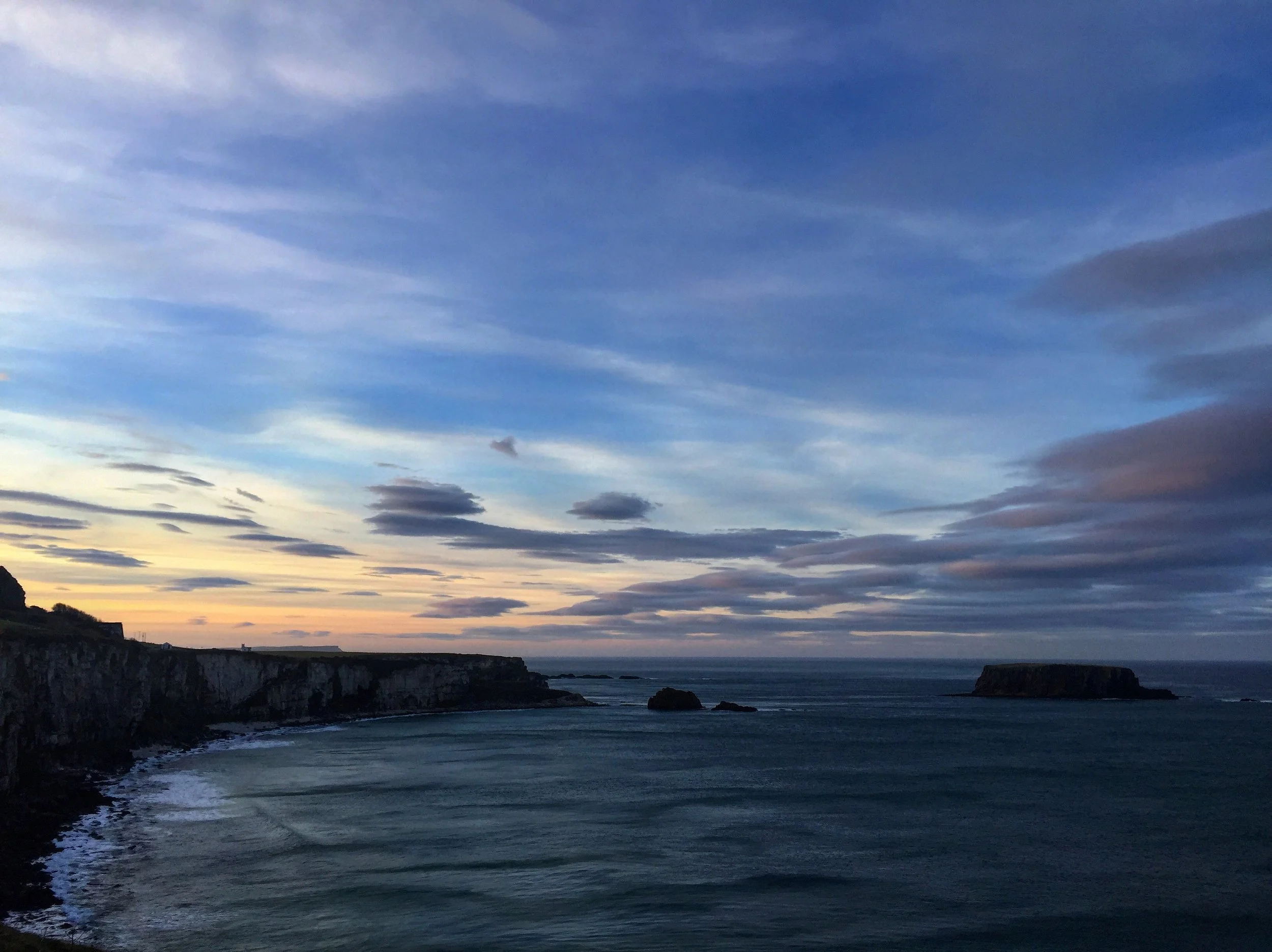carrick_a_rede_rope_bridge_causeway_northern_ireland_ni_explorer.jpg