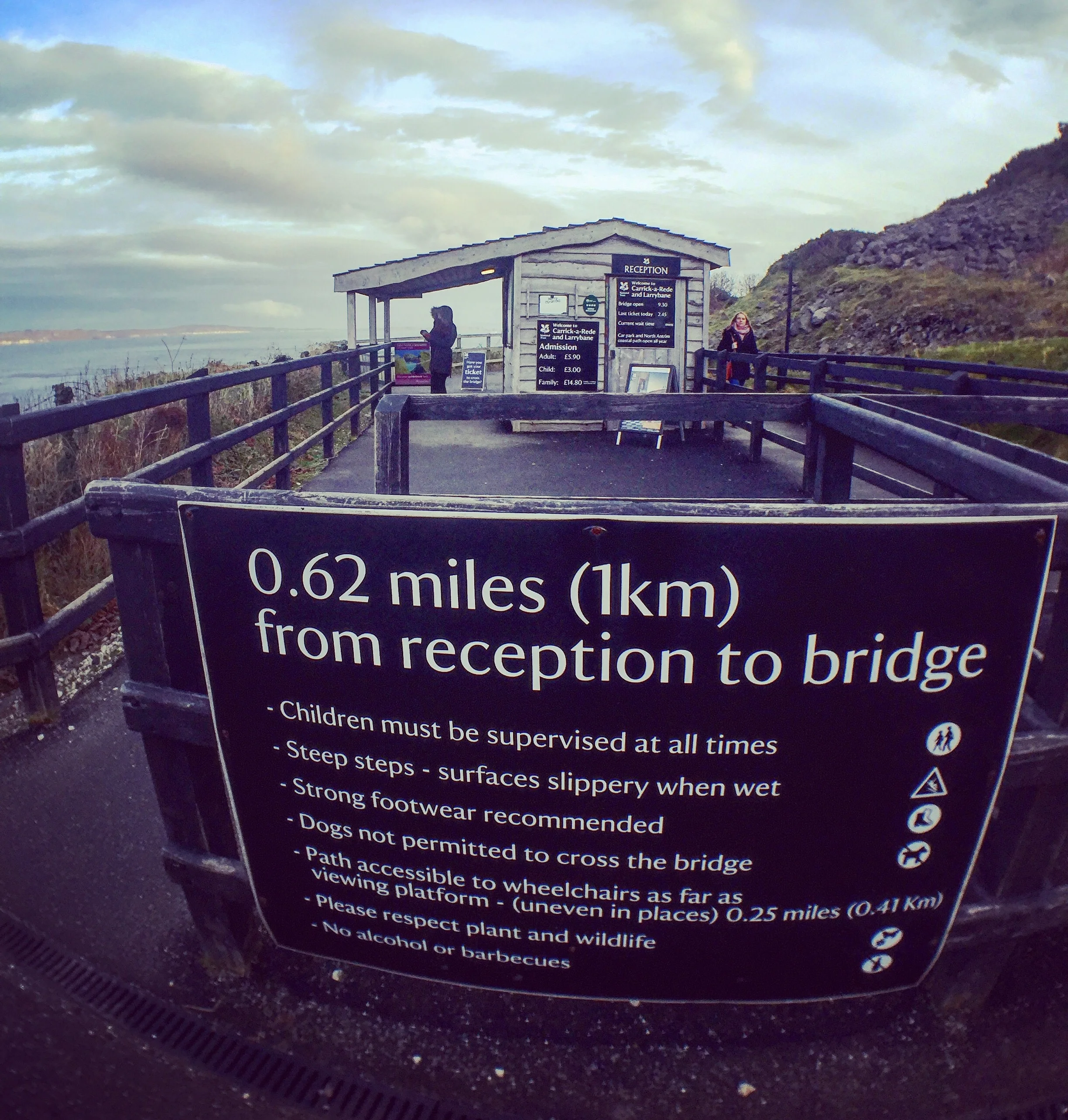 carrick_a_rede_rope_bridge_causeway_northern_ireland_ni_explorer.jpg