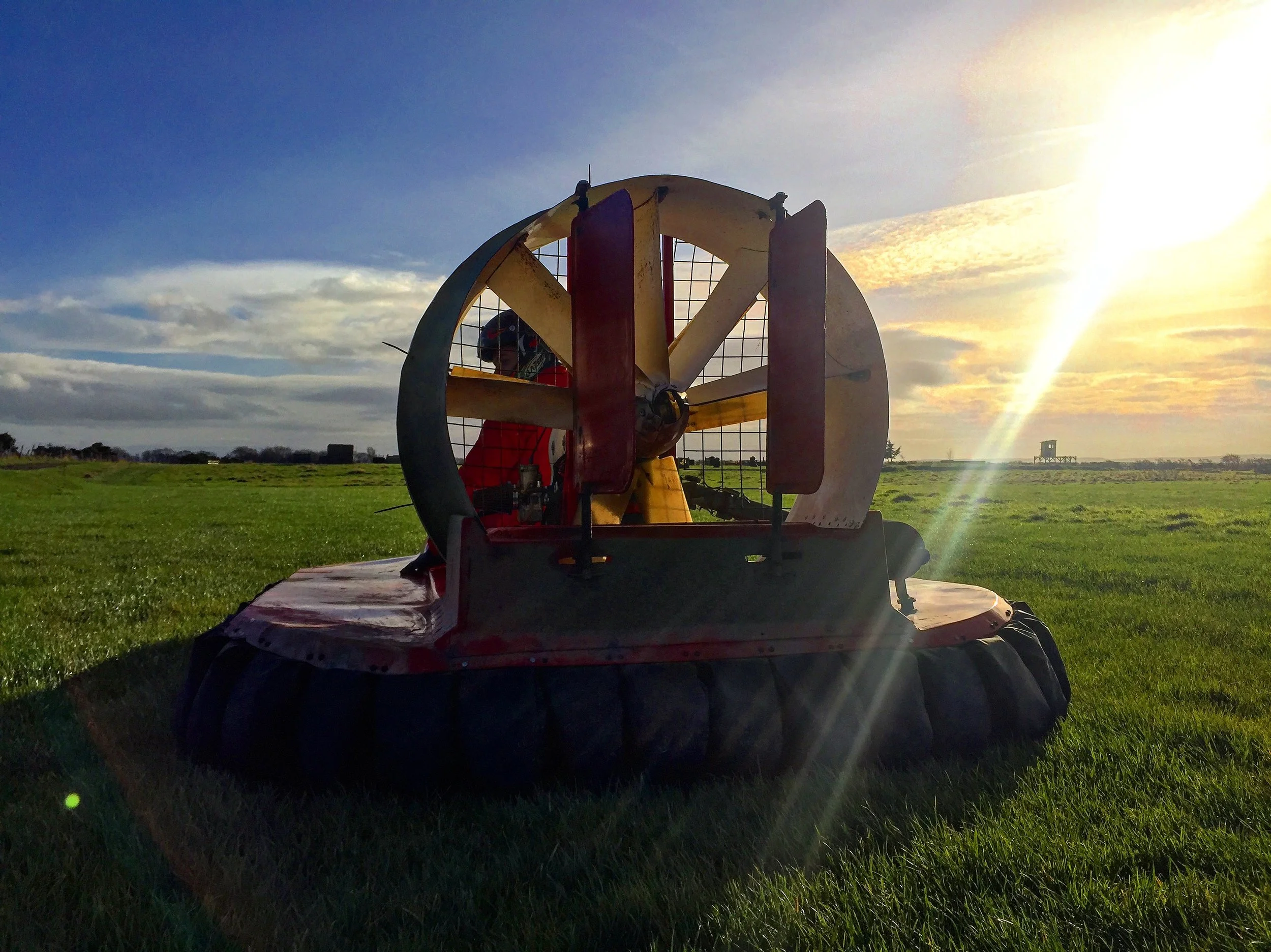 HOVERCRAFT  |  ROE  |  LIMAVADY 