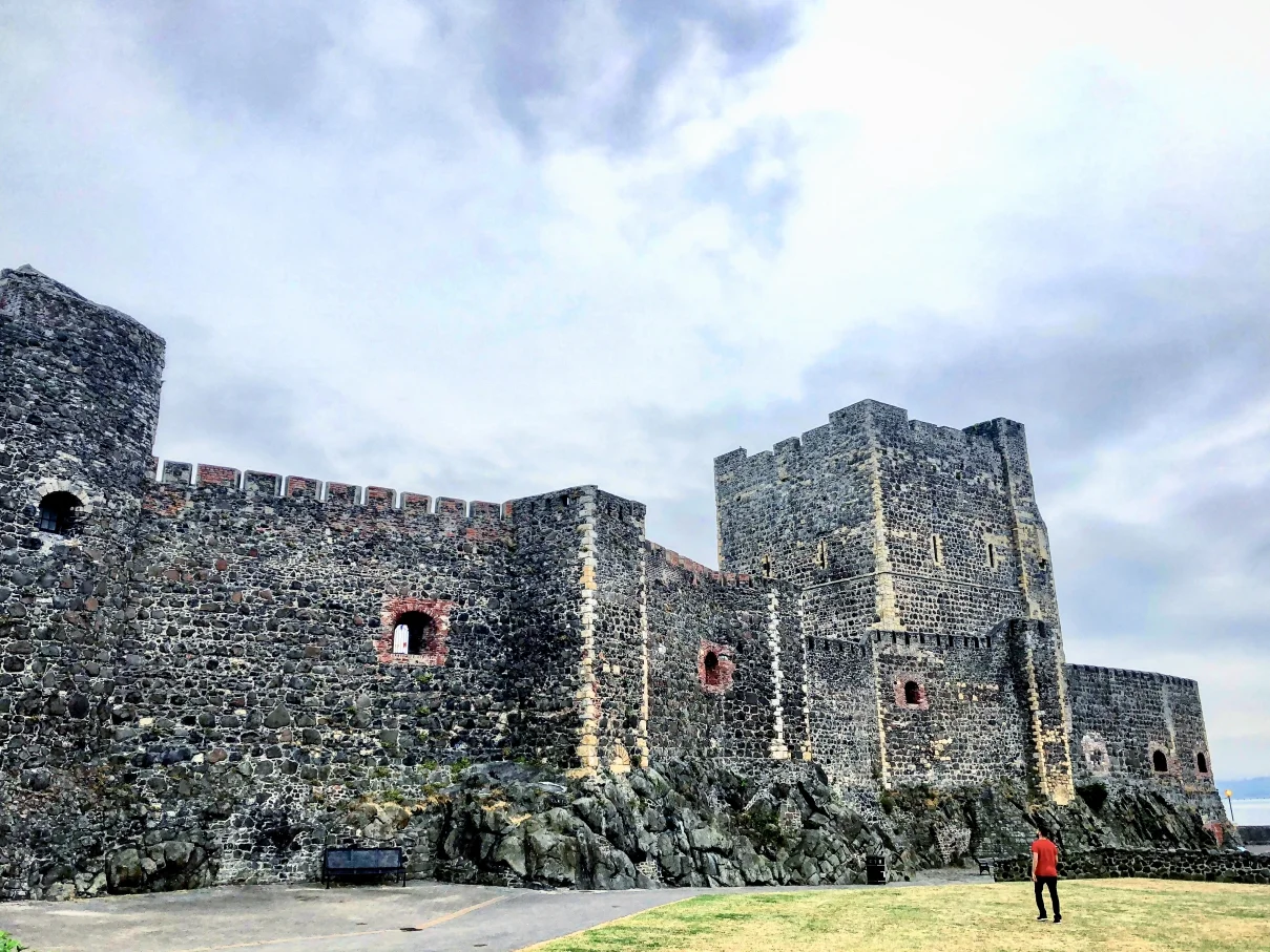 Carrickfergus_Castle_Northern_Ireland_NI_EXPLORER (9).jpg