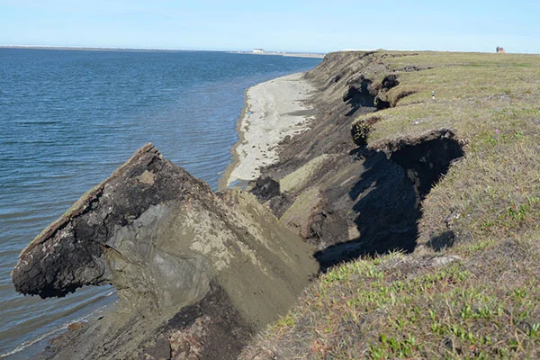 The remote northern Alaska coast has some of the highest shoreline-erosion rates in the nation. Photo USGS (Click here for the page hosting the photo.)